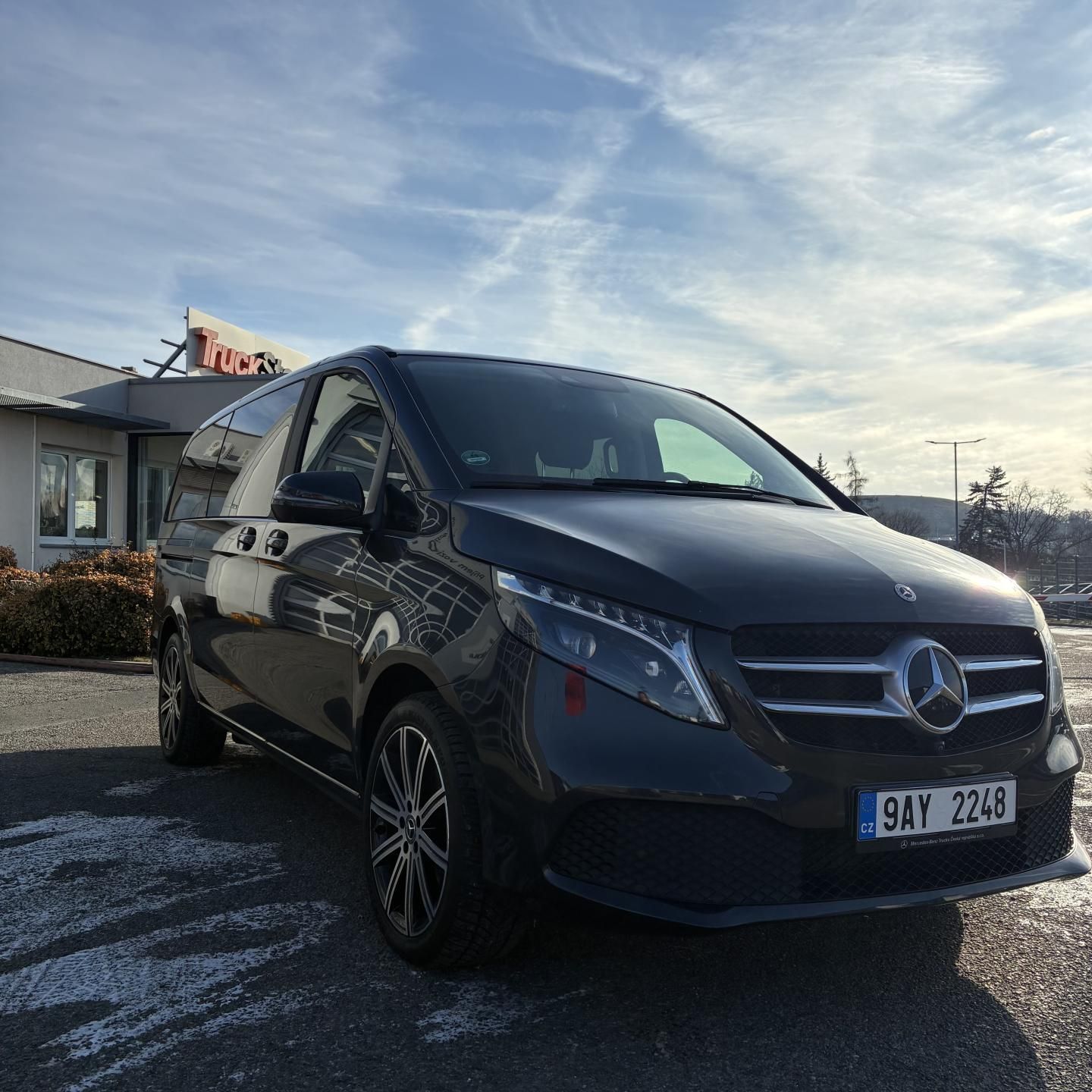 Mercedes-Benz Třídy V, V 300d/L 4MATIC - fotka 2