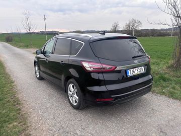 2.0 TDCI Led,tažné,DPH, servis