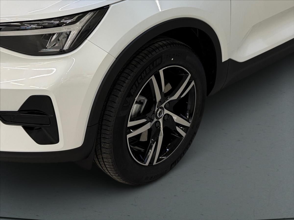 Volvo XC40, 2,0 B4 FWD Plus Dark 5143 - fotka 6