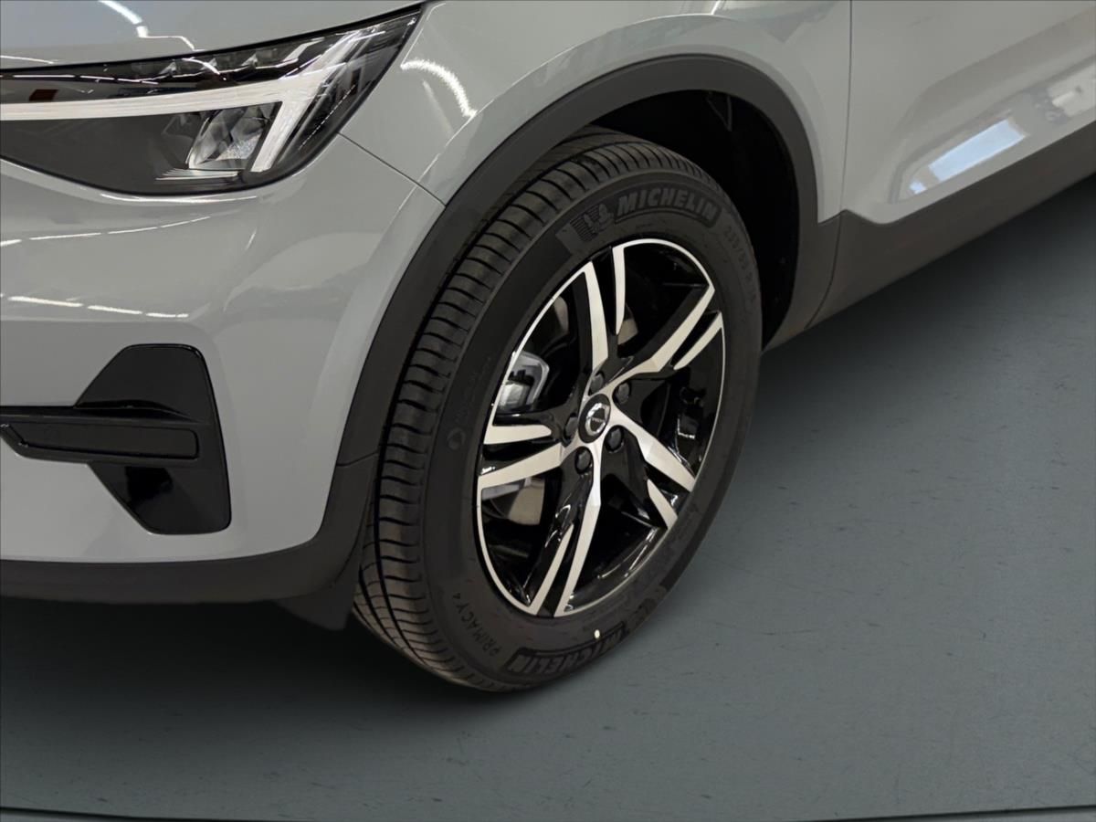 Volvo XC40, 2,0 B3 FWD Plus Dark 7405 - fotka 6
