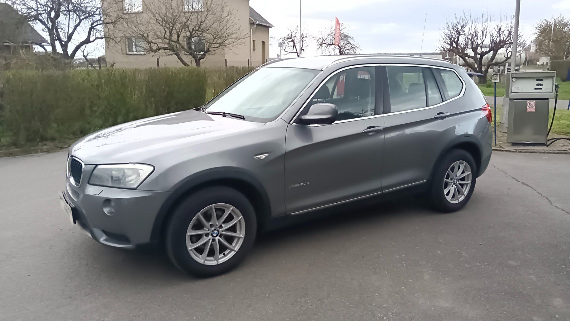 BMW X3, 2,0 D135 KW - fotka 3