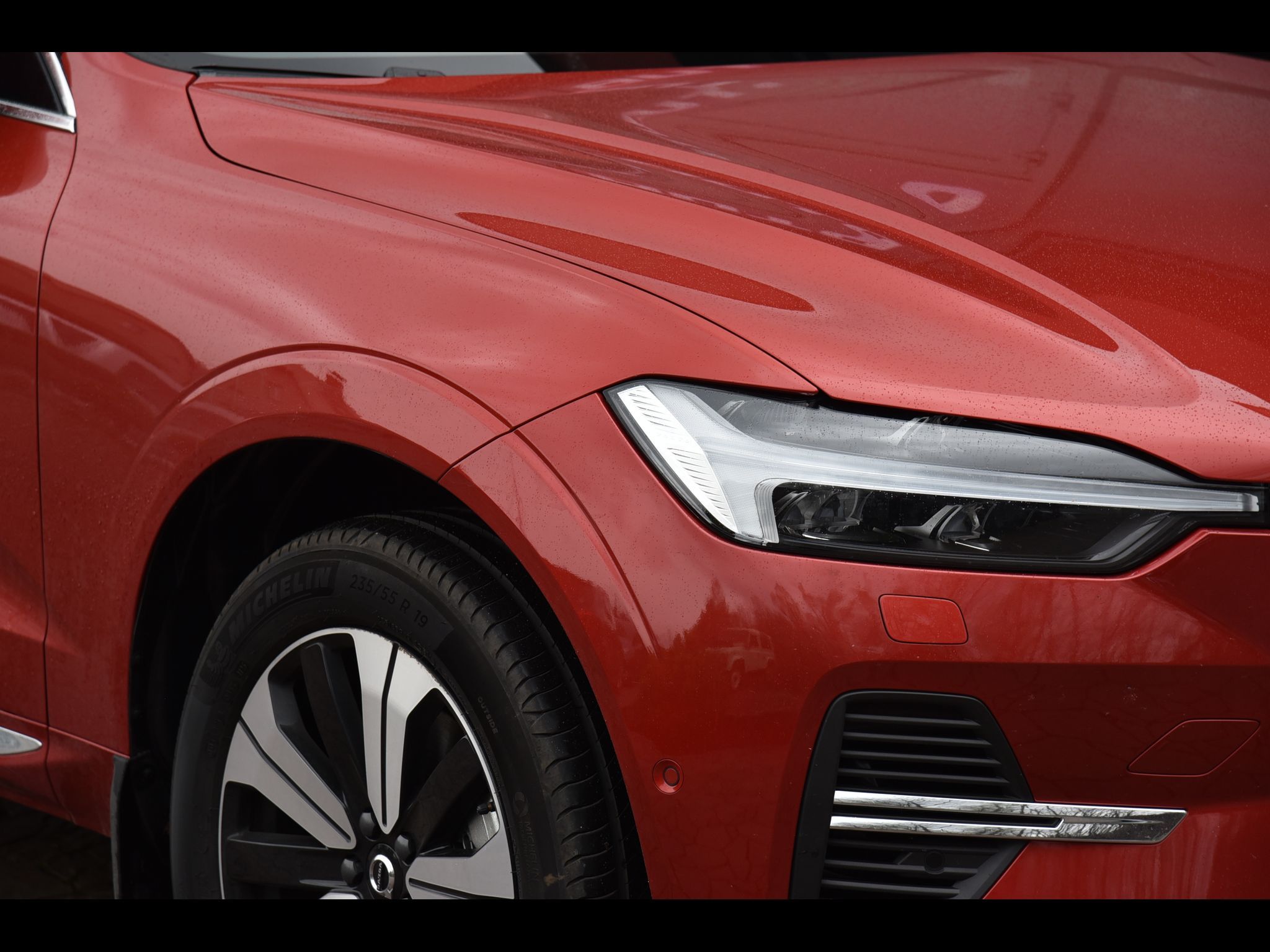 Volvo XC60, T6 186 kw eAWD - fotka 3