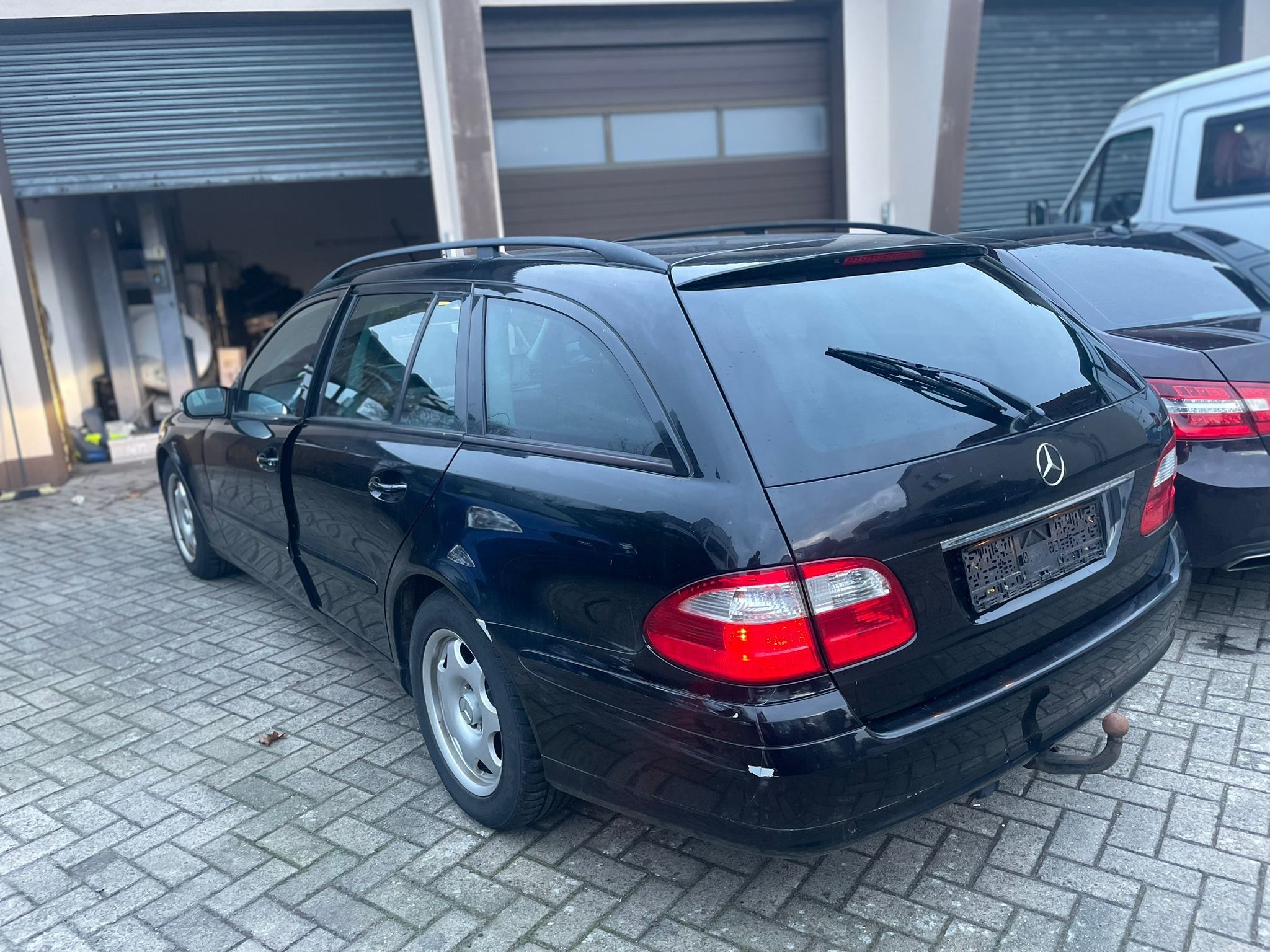 Mercedes-Benz Třídy E, E200 Kompressor 120 Kw Tazne - fotka 6