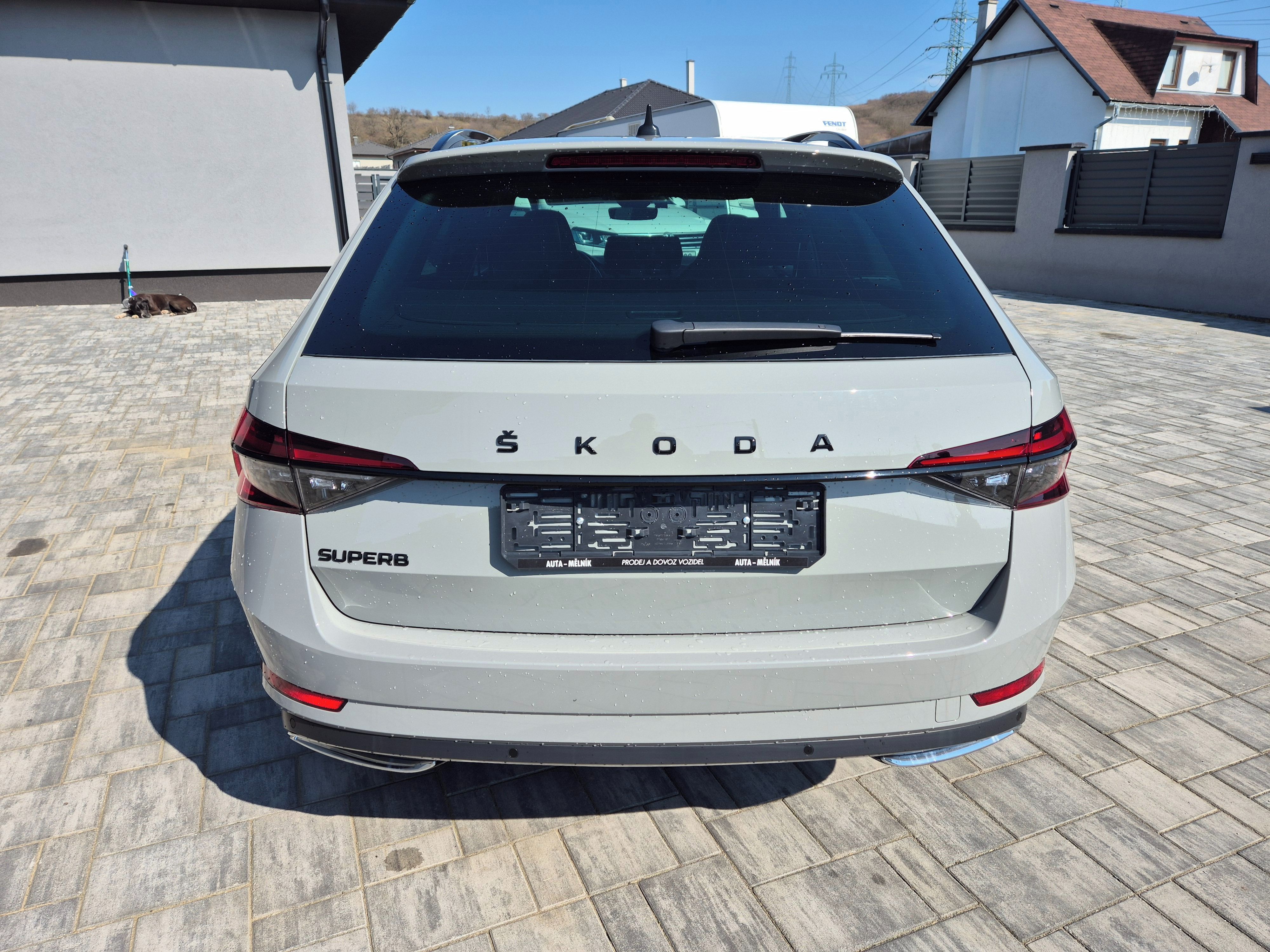 Škoda Superb, 2.0 TDi 110kw SPORTLINE ZÁRUKA - fotka 6
