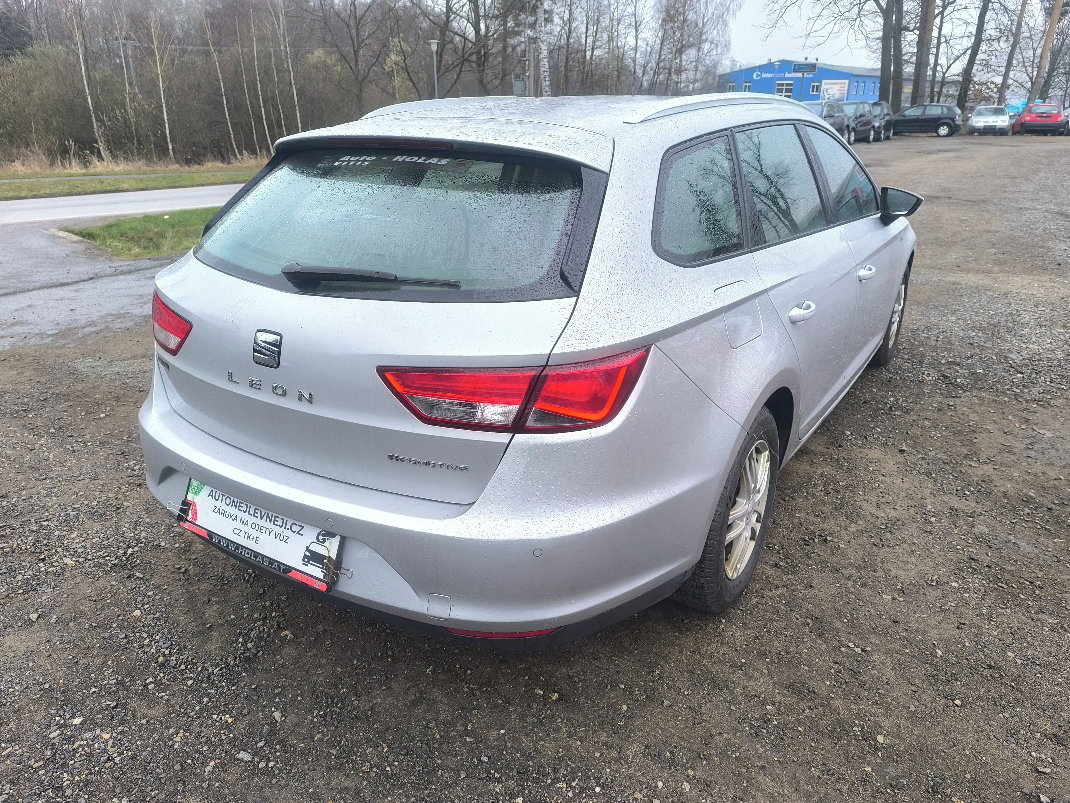 Seat Leon, TDI 81KW,110T.KM,KRÁSNÉ,VÝBAVA - fotka 4