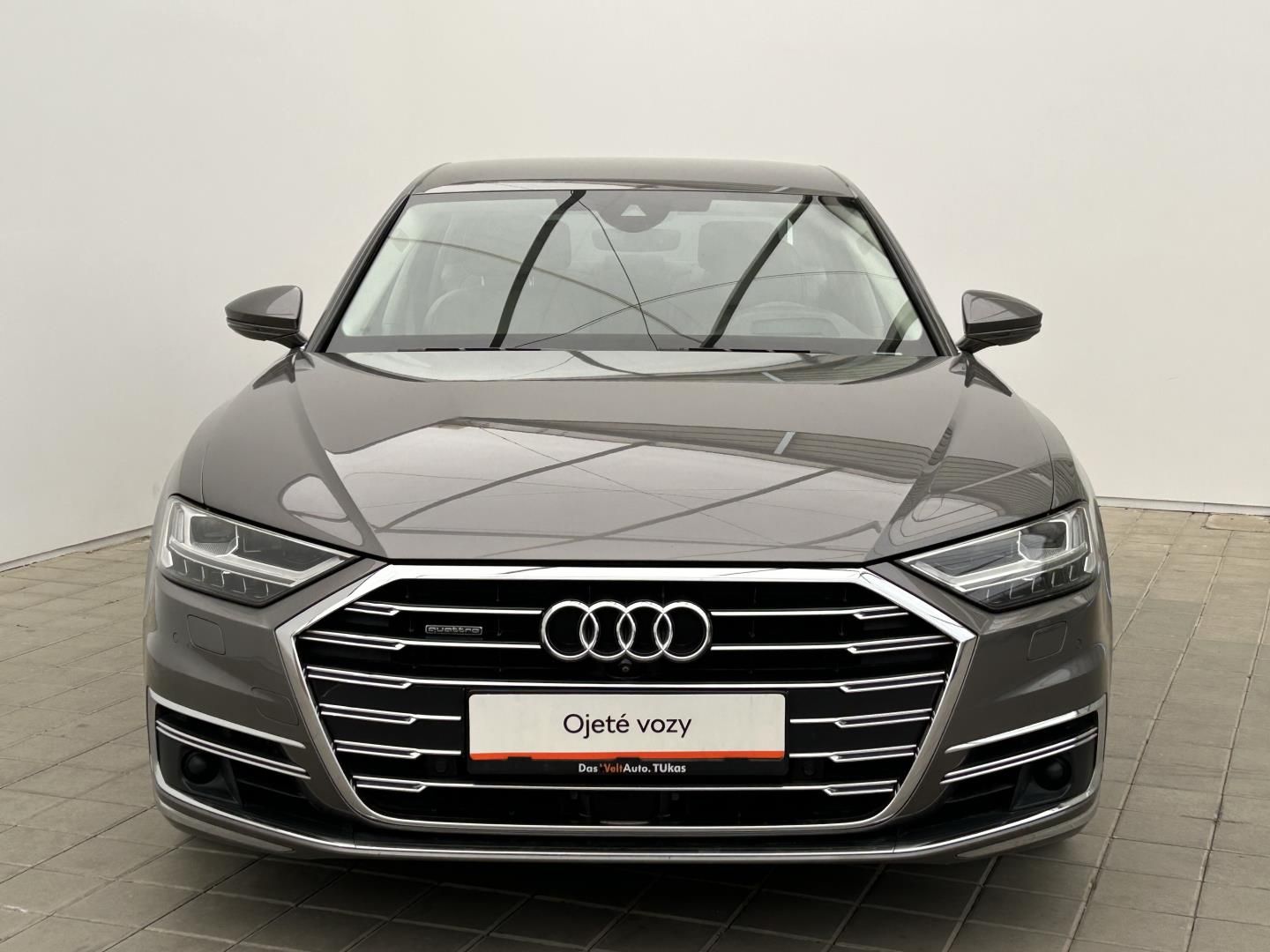 Audi A8, 3.0TDI 210kW 4x4  Elegance - fotka 4