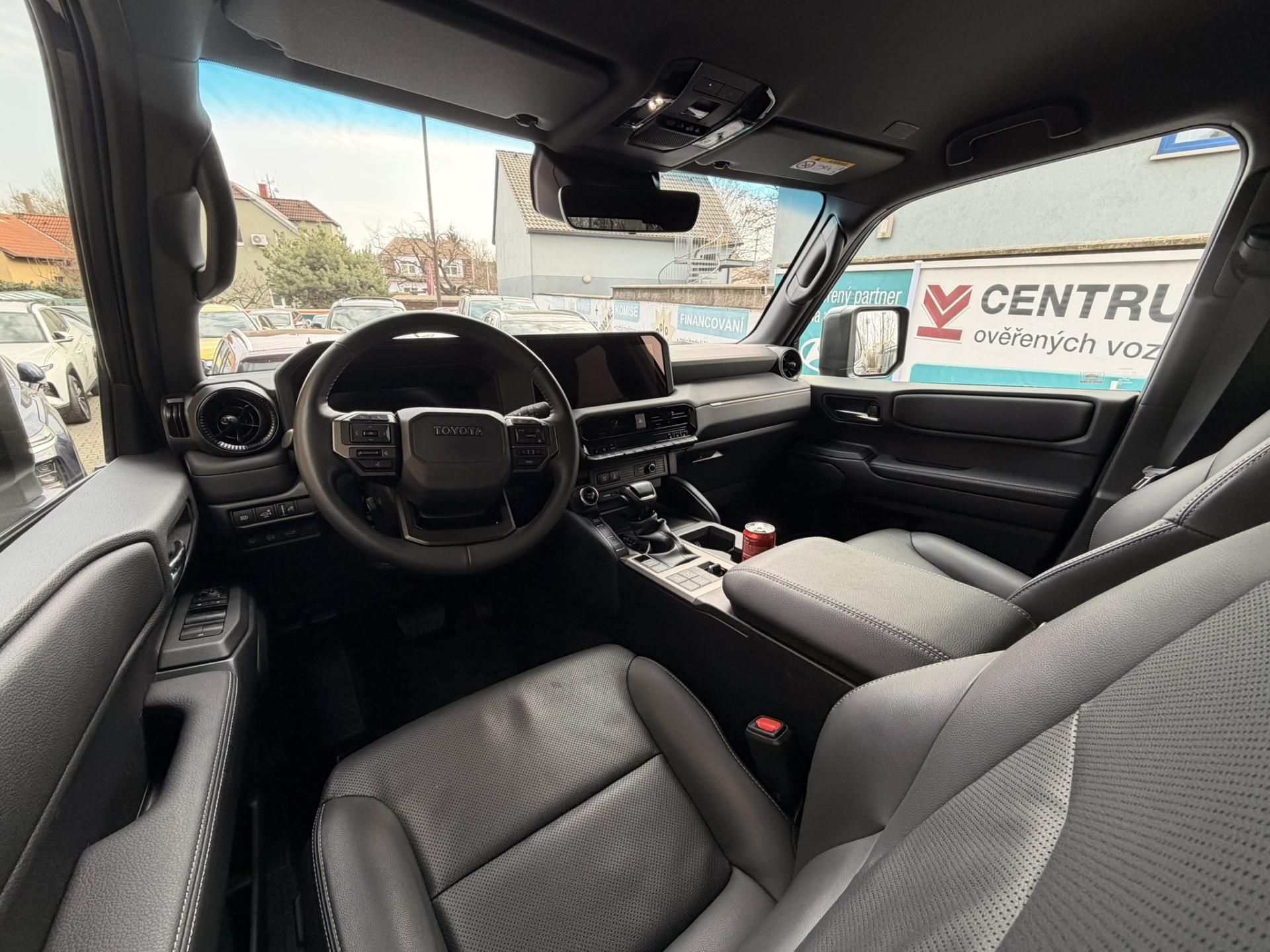 Toyota Land Cruiser, 2.8-INVINCIBLE-ZÁRUKA-DPH - fotka 2