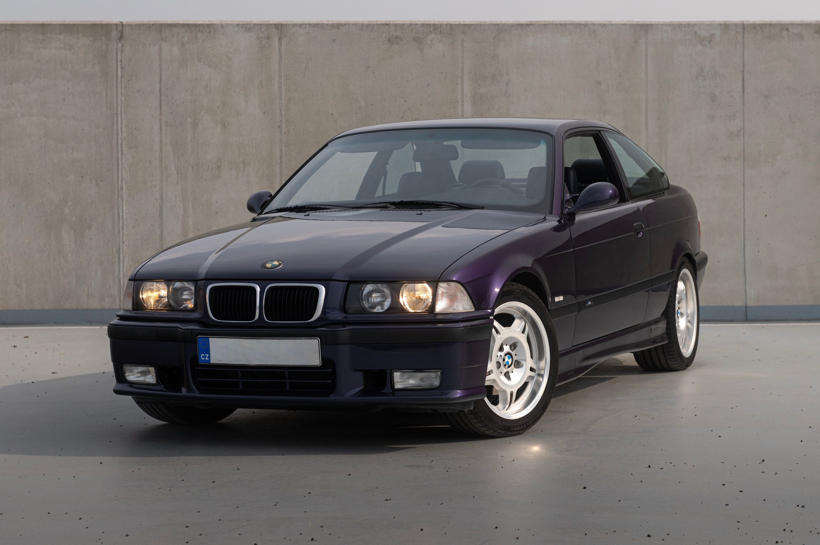 BMW Řada 3, E36 328i Coupe Individual