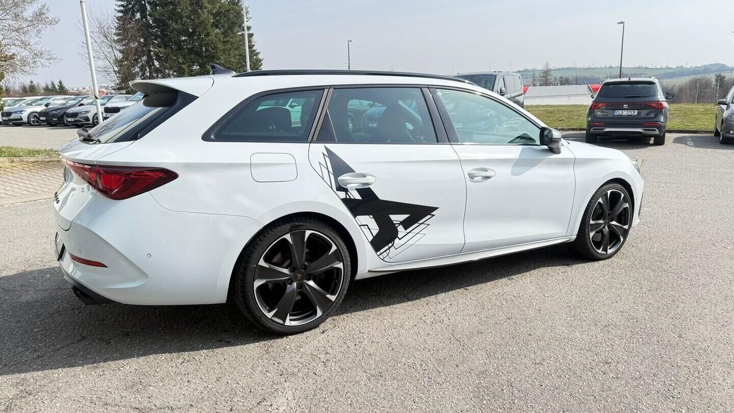 Cupra Leon, SP VZ 2.0 TSI 4WD 228 kW - fotka 4