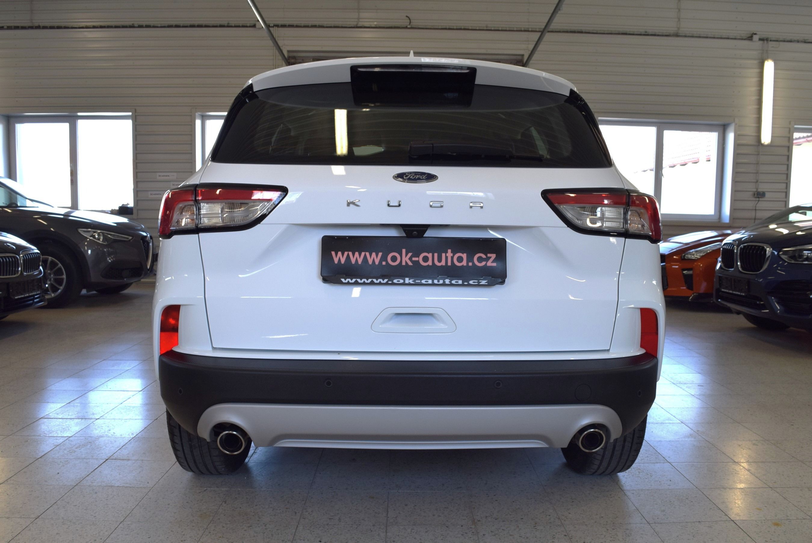 Ford Kuga, 1.5 EBLUE TITANIUM 56 000 KM - fotka 5