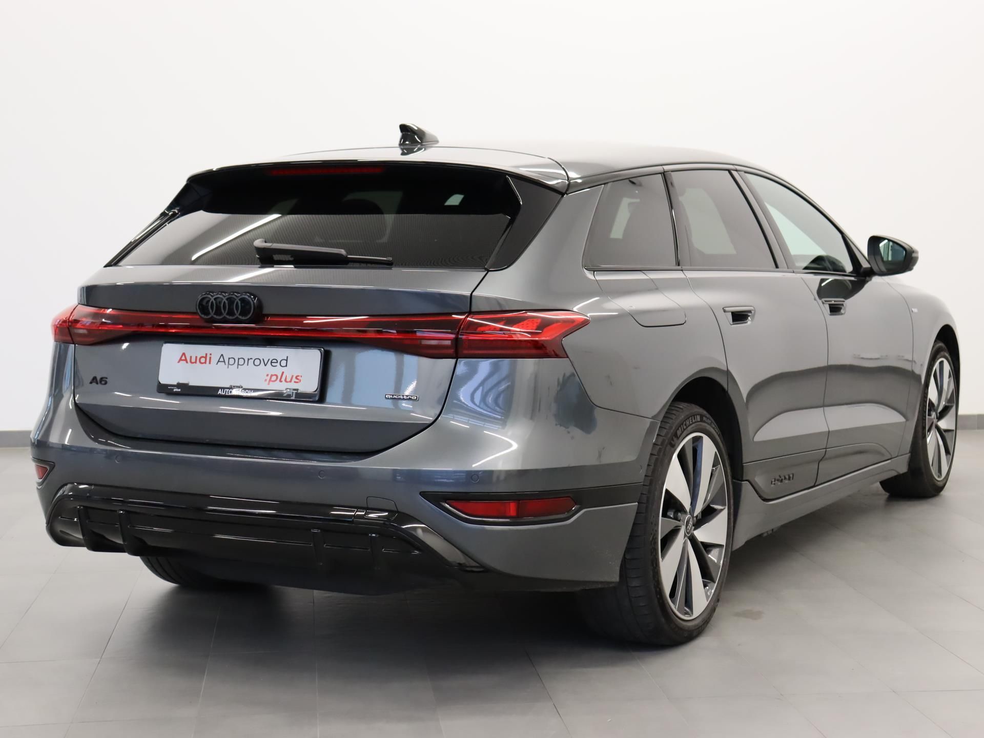 Audi A6 Avant - fotka 2