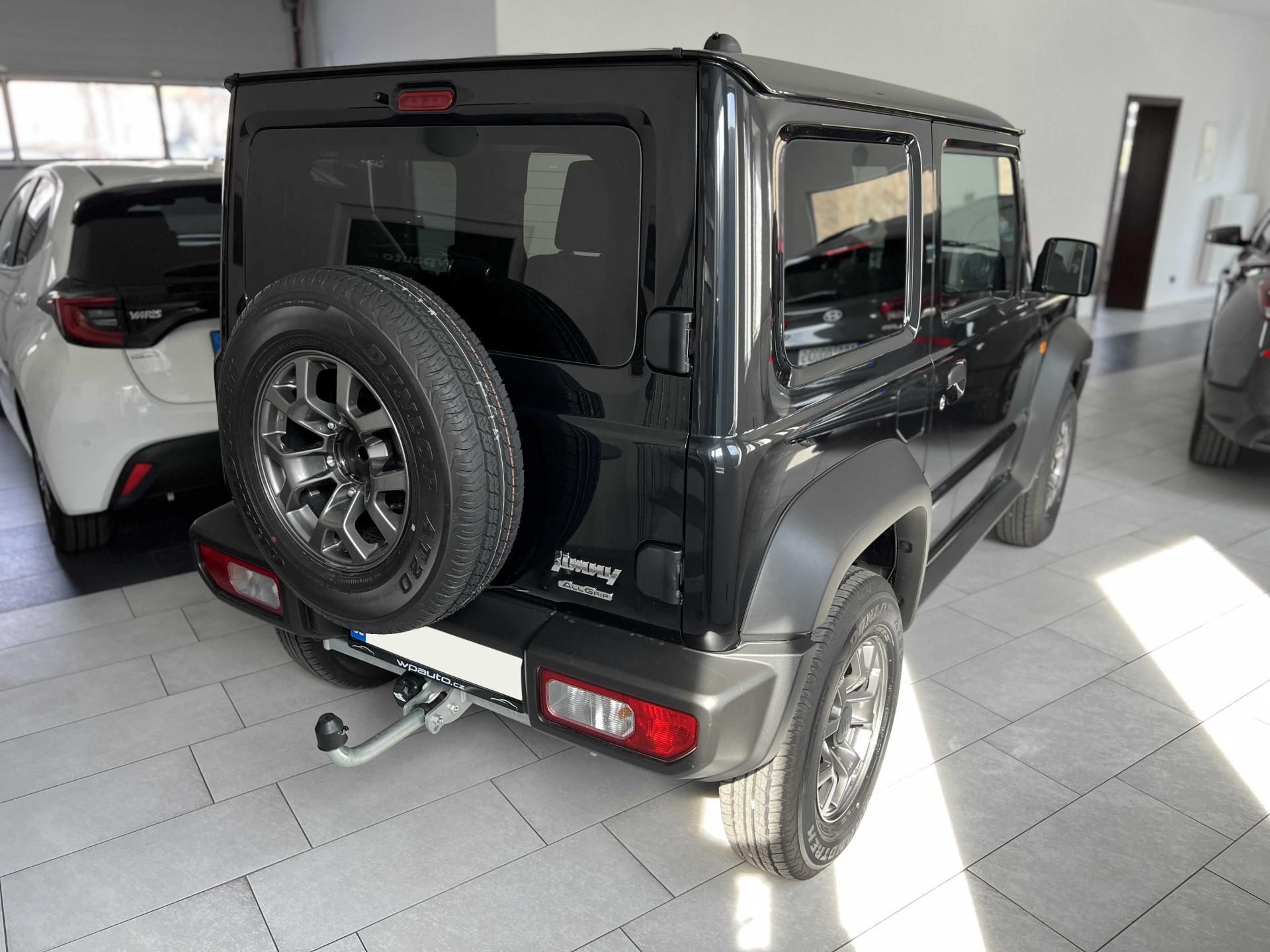 Suzuki Jimny, ALLGRIP 1.5VVT AUTOMAT 4-MÍSTA - fotka 4