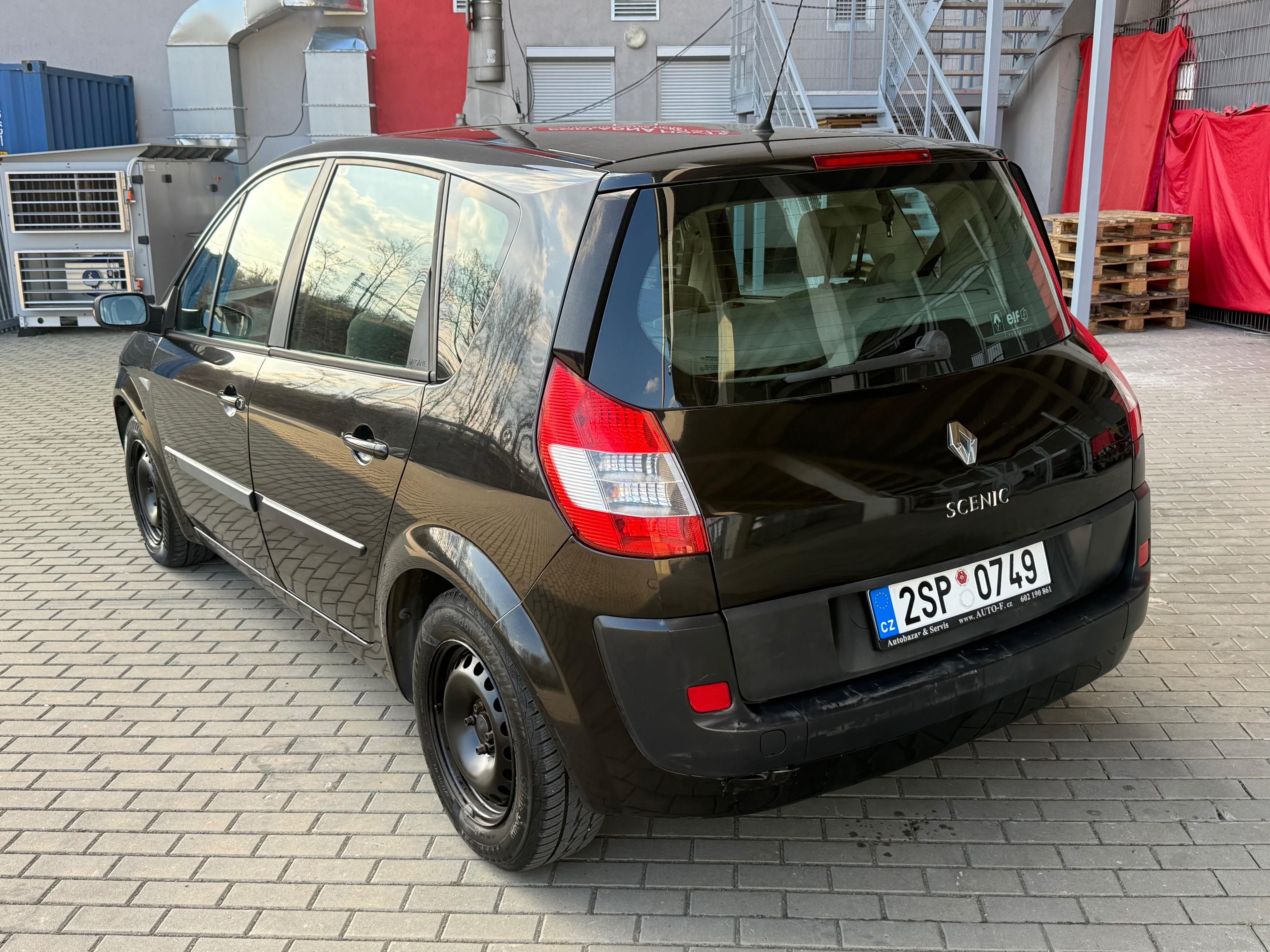 Renault Scénic, 1.6i, 82kw L+Z kola - fotka 3