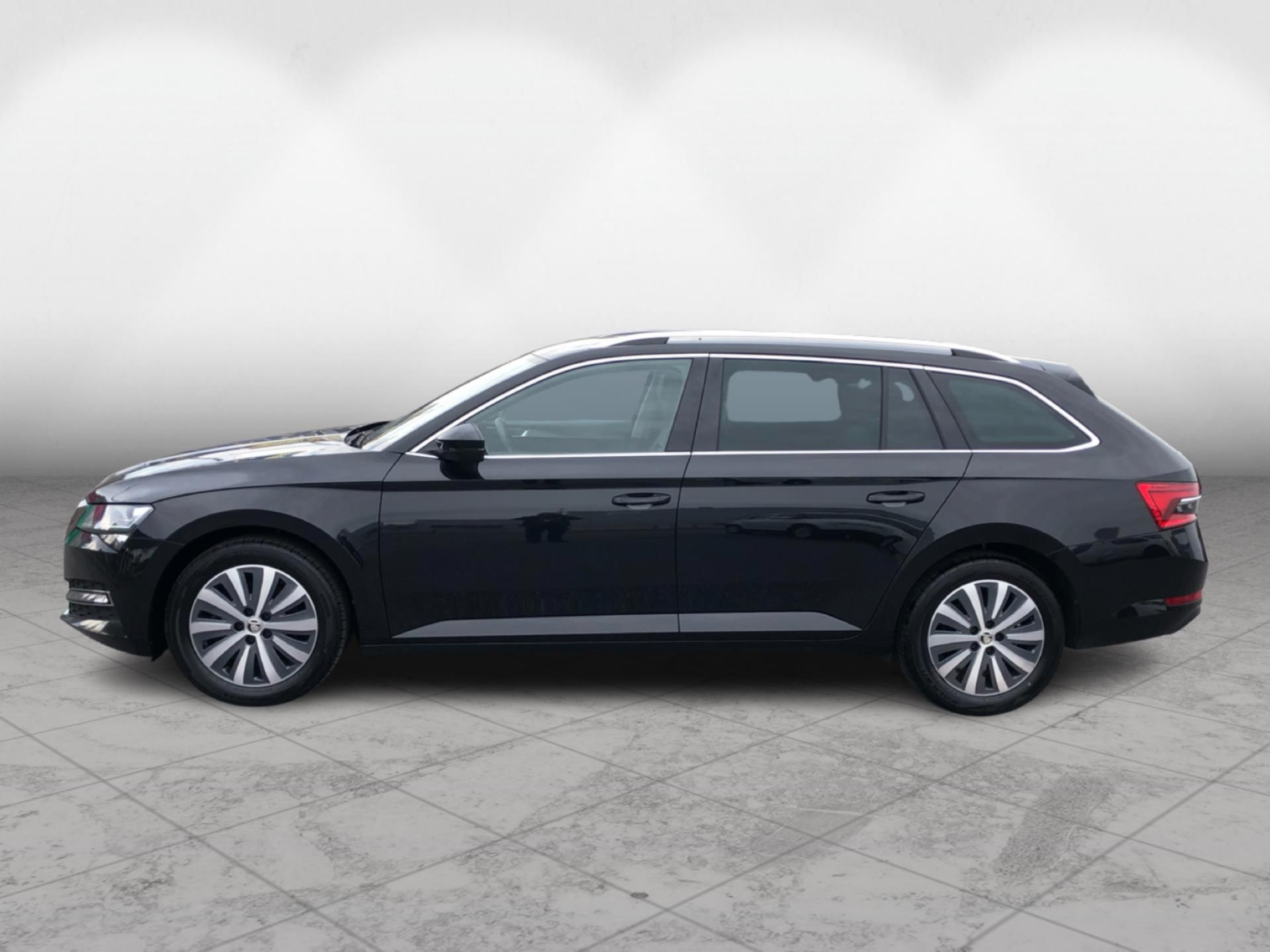 Škoda Superb, COMBI 2.0 TDi DSG 7st. SYTLE - fotka 3
