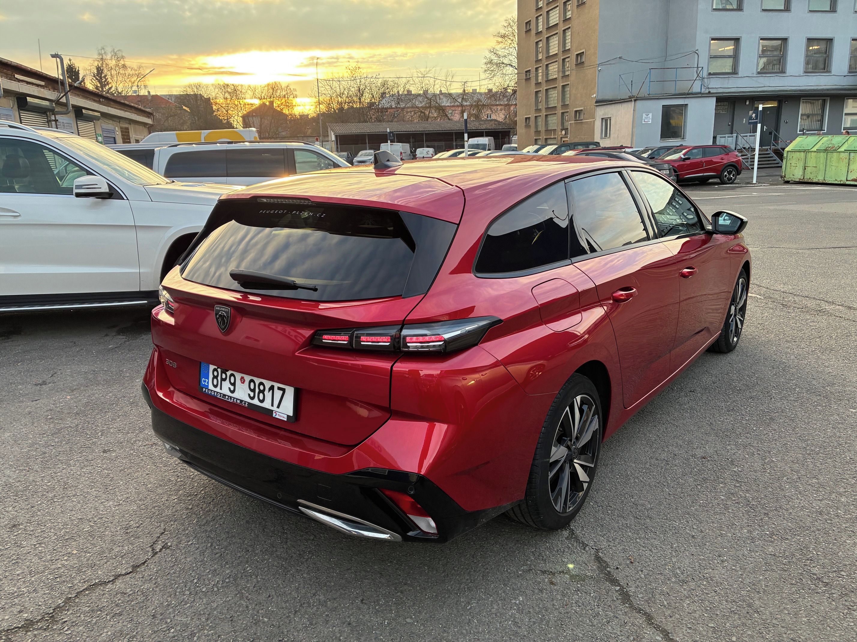 Peugeot 308, SW Allure1,2 PureTech 130k MAN - fotka 2