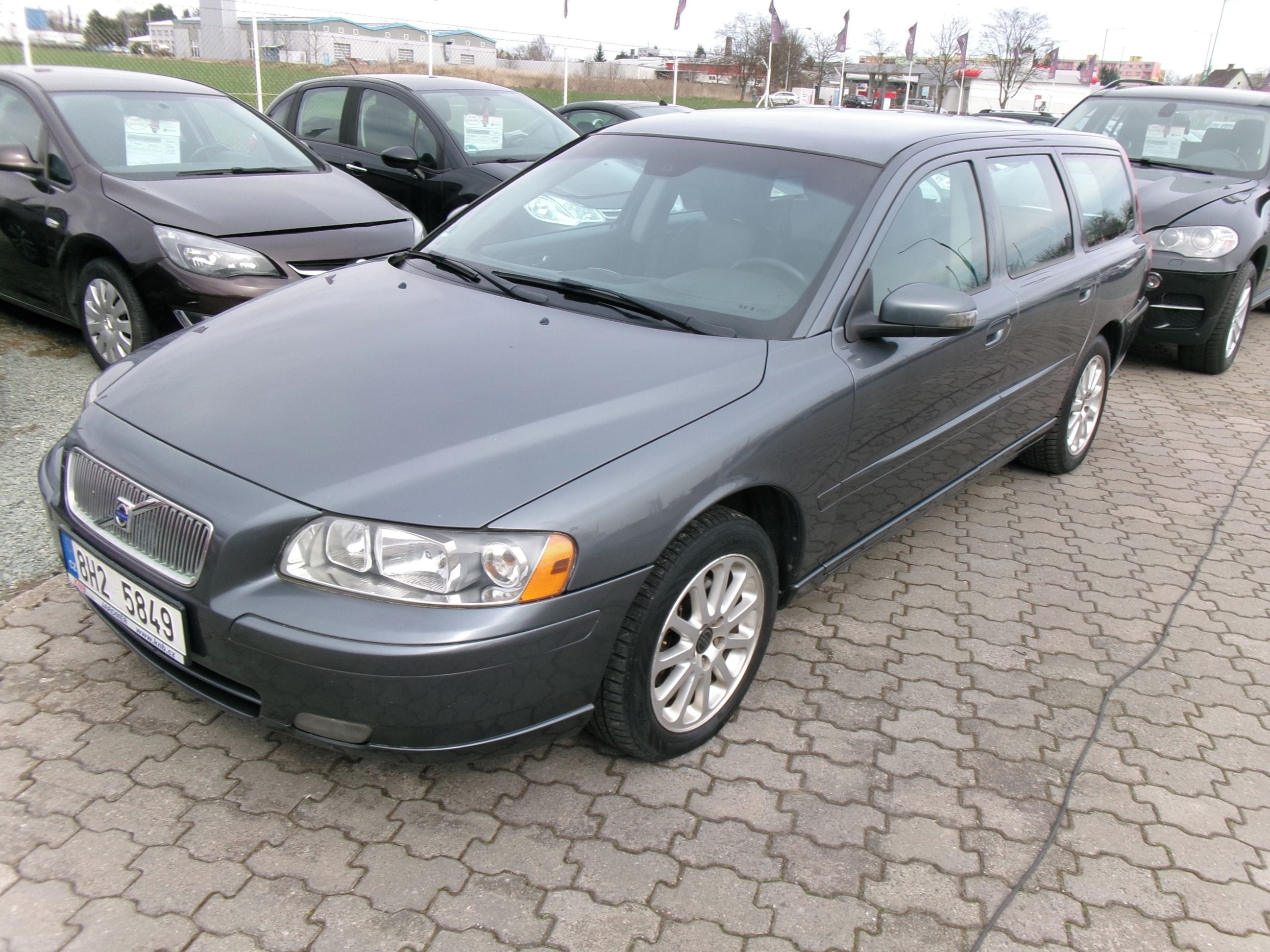 Volvo V70, 2.4D 136kw,aut klima. - fotka 3