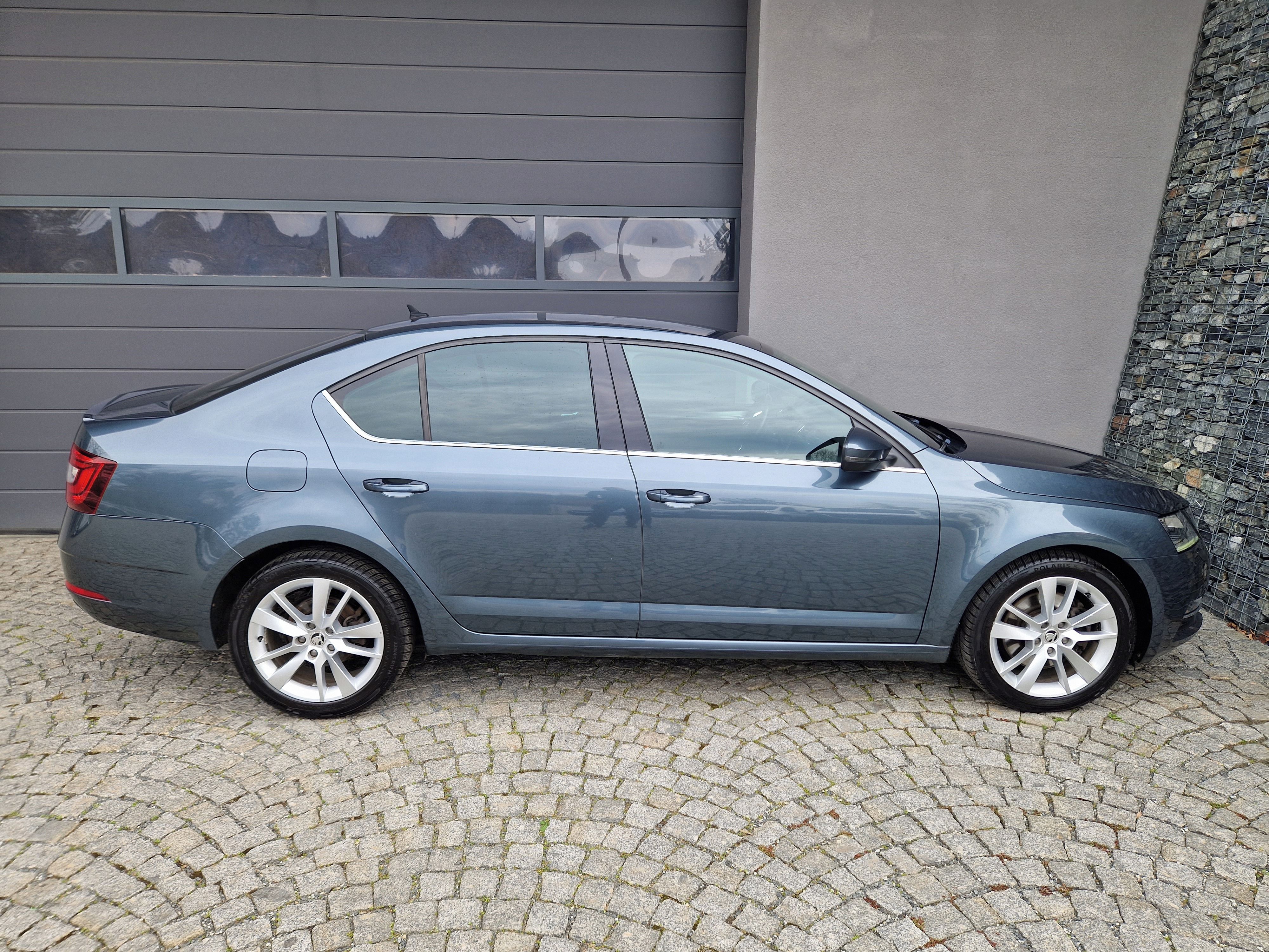 Škoda Octavia, 2,0TDI,135 KW, DSG, 4x4, Style - fotka 6