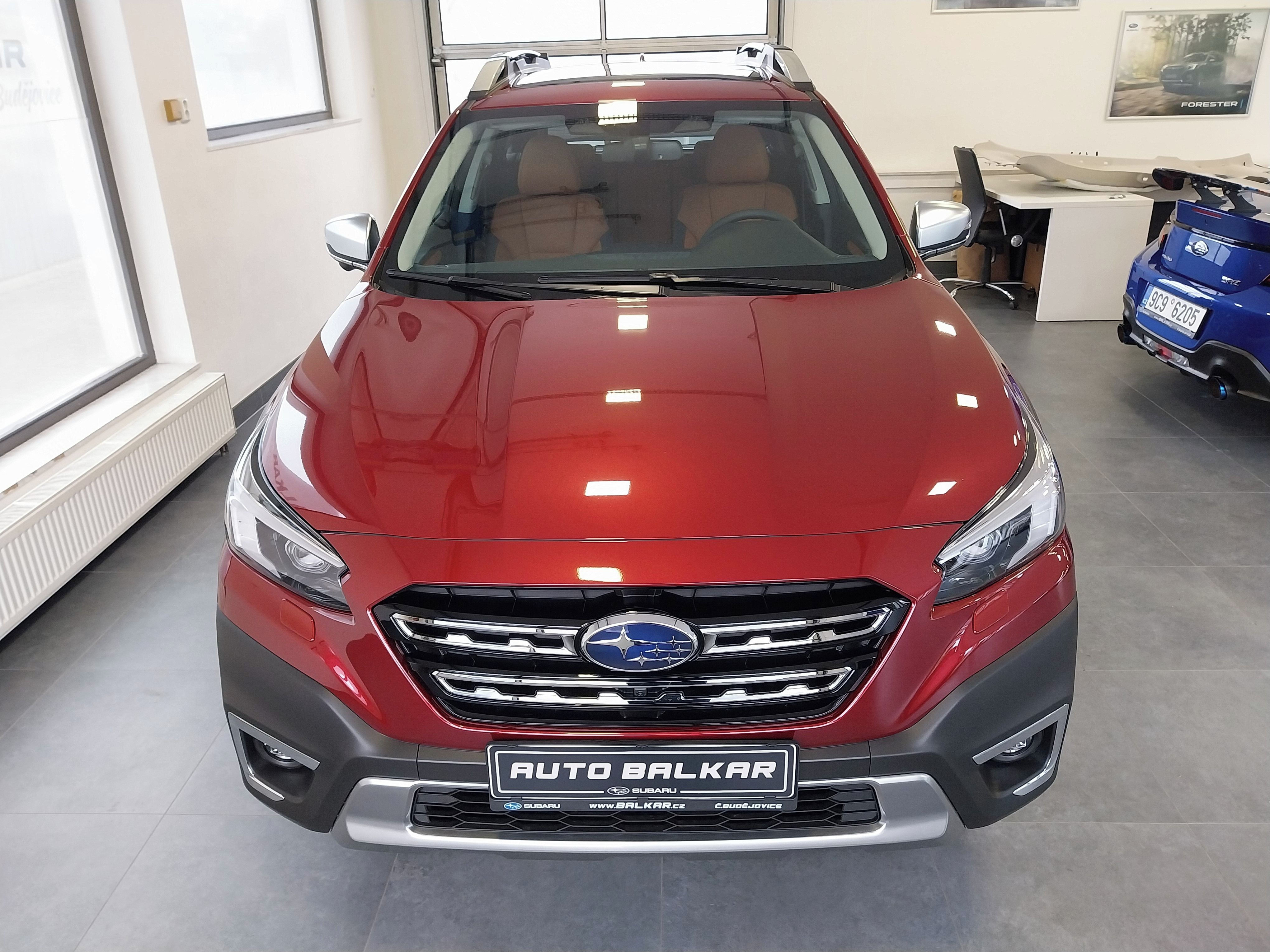 Subaru Outback, 2.5i Touring + Hnědá kůže - fotka 2