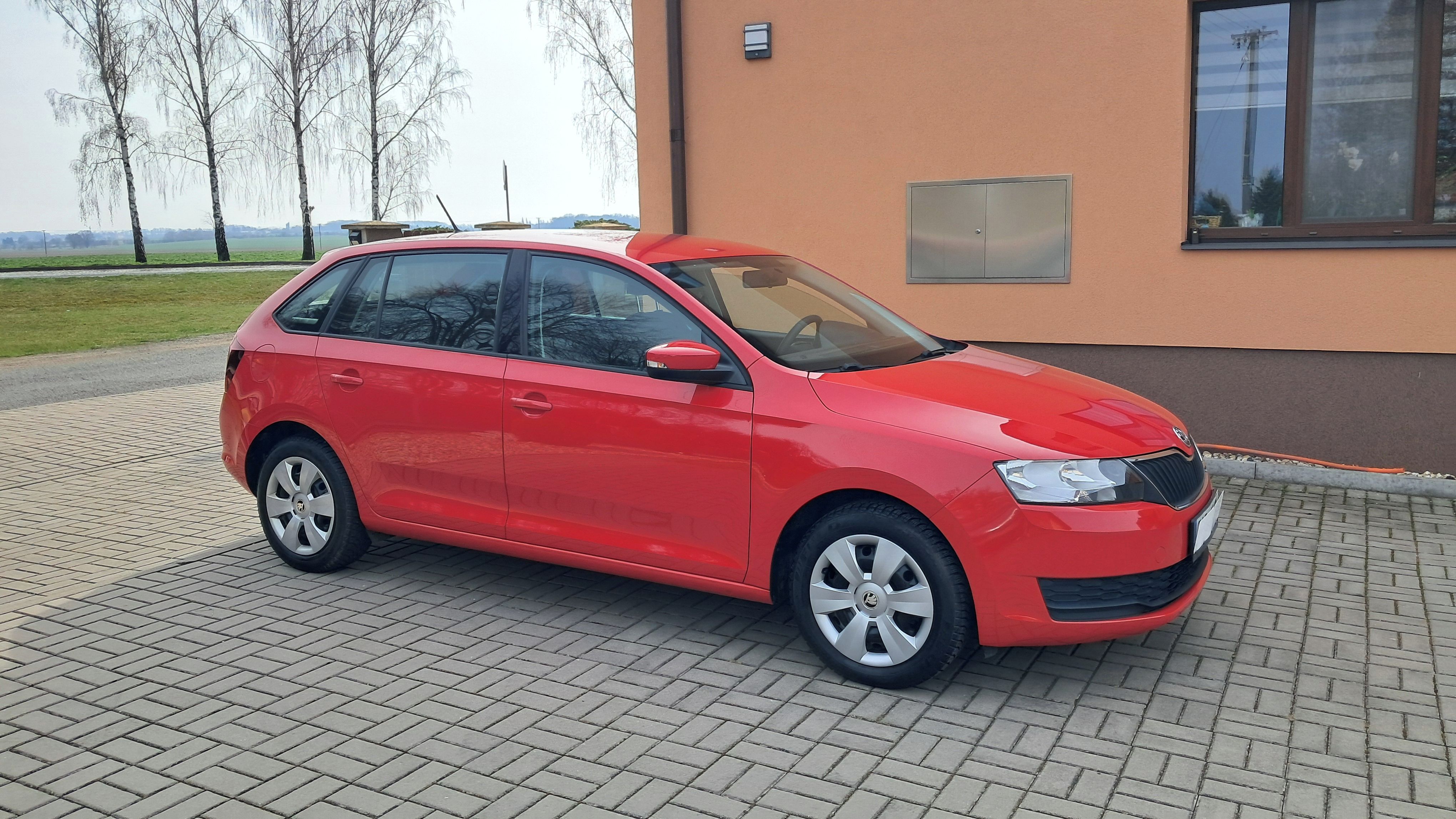 Škoda Rapid, Spaceback 1.0 TSI ČR - fotka 4