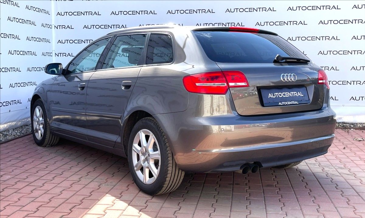 Audi A3, 1,4 TFSi,serv.kn. - fotka 6