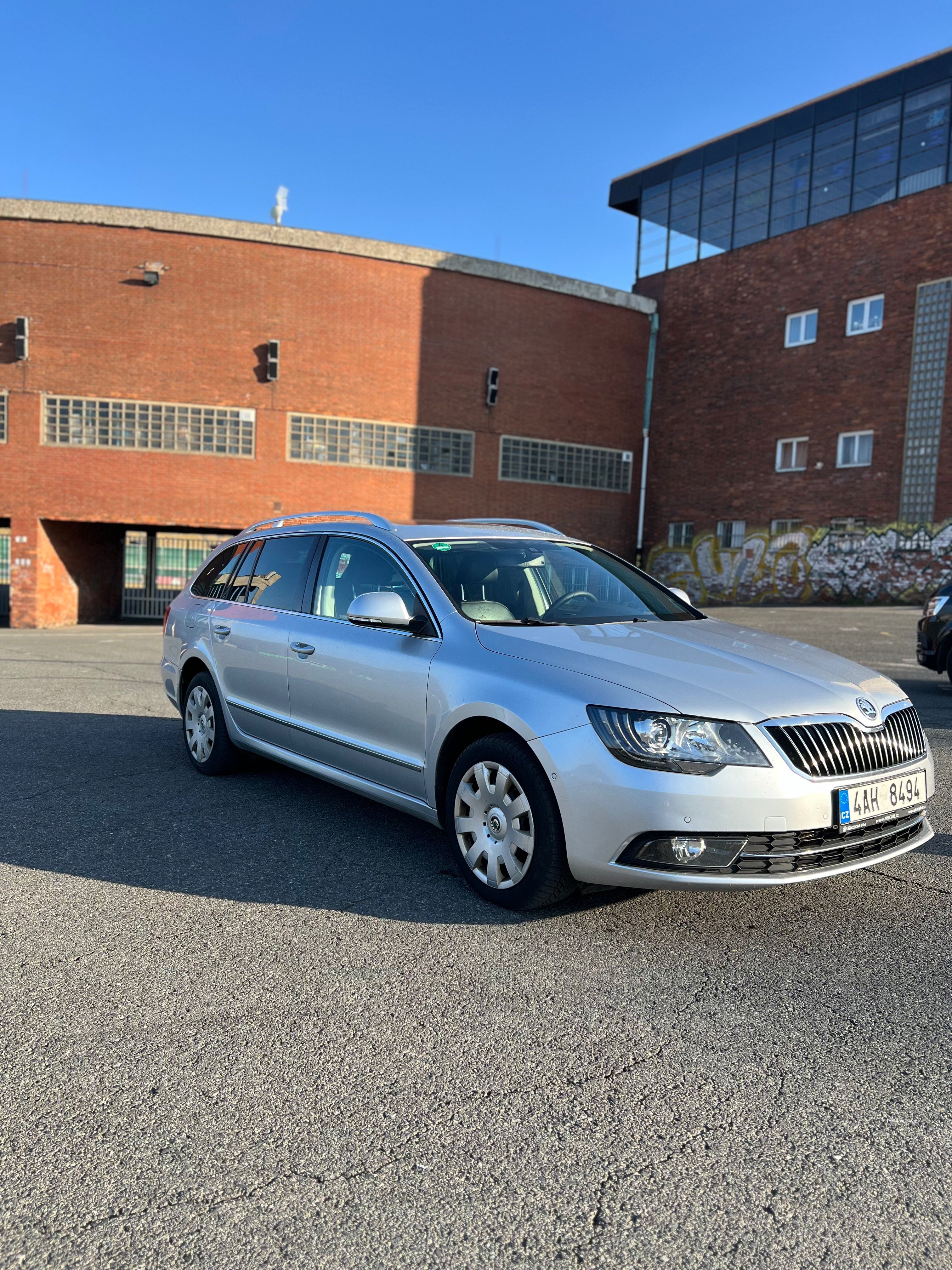 Škoda Superb, Škoda Superb 2.0TDI-SUPER STAV - fotka 3