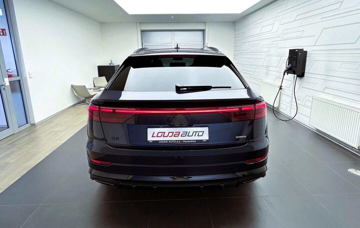 Audi Q8, SUV  50 TDI quattro 210 kW - fotka 5