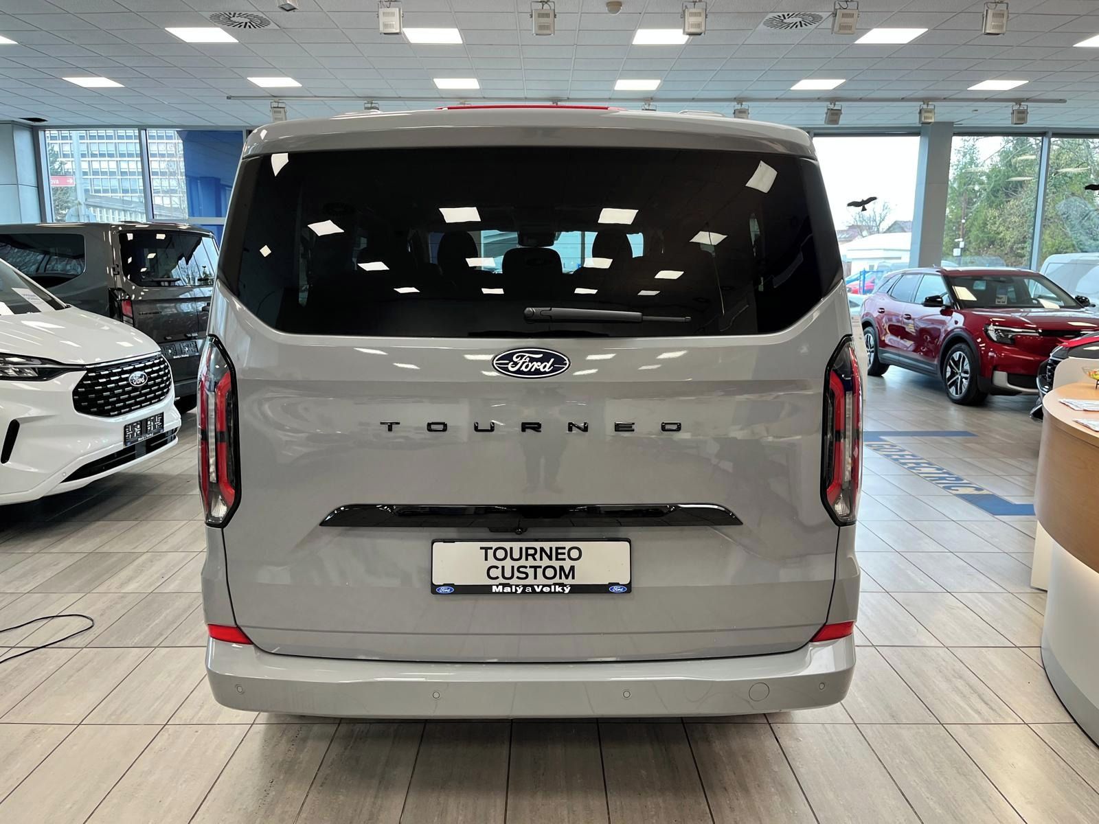 Ford Tourneo Custom, 2.0 EcoBlue 170 k,8st.aut, - fotka 3