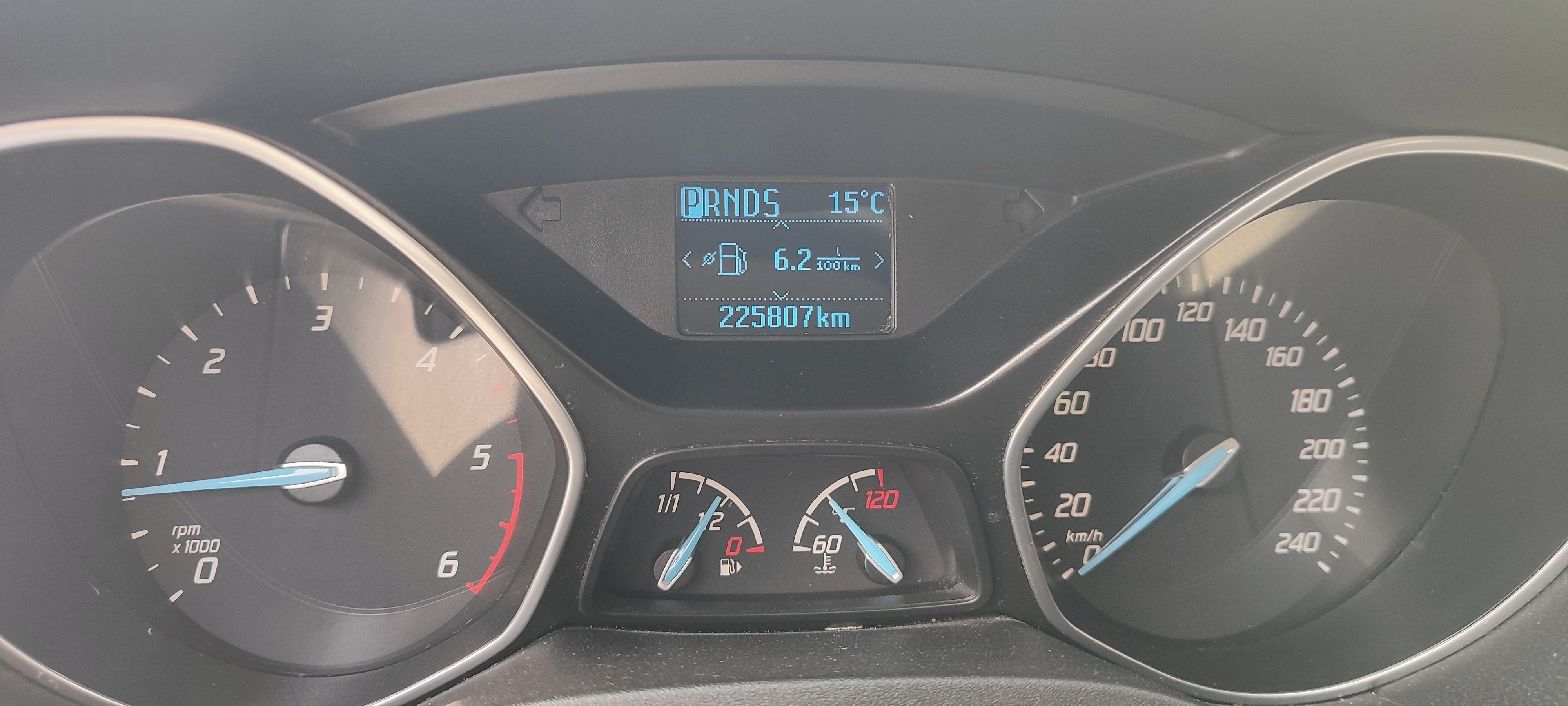 Ford Focus, 2.0TDCi - fotka 6