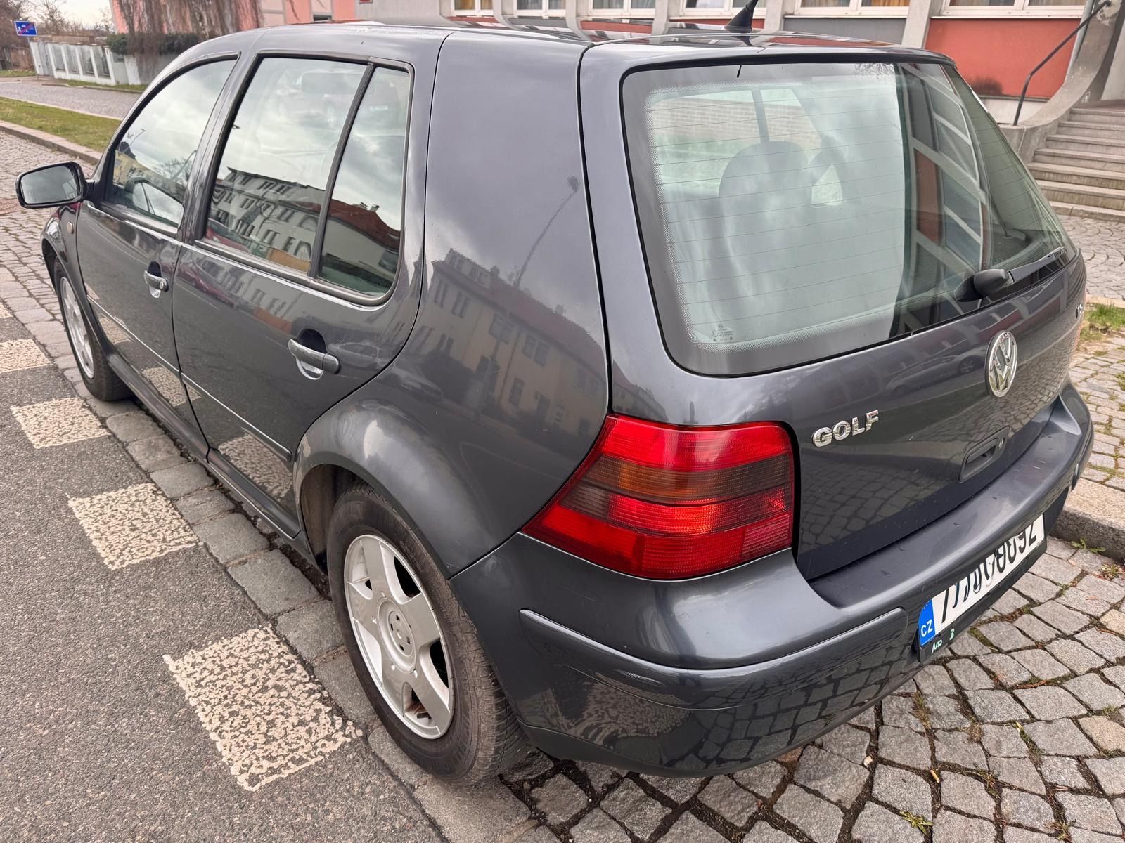 Volkswagen Golf, 1.8 benzin 92kW !!, klima, alu - fotka 4