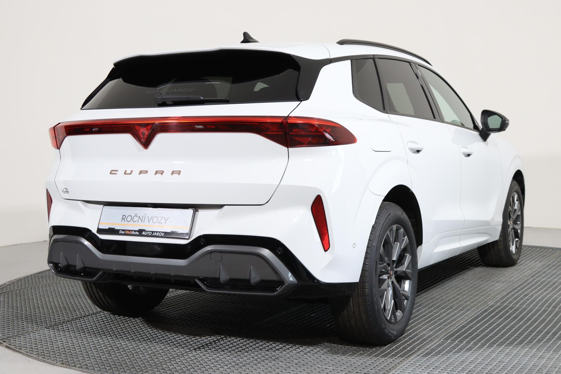 Cupra Terramar, 2.0 TSI 204k DSG 4WD/ EL.TAŽNÉ - fotka 2