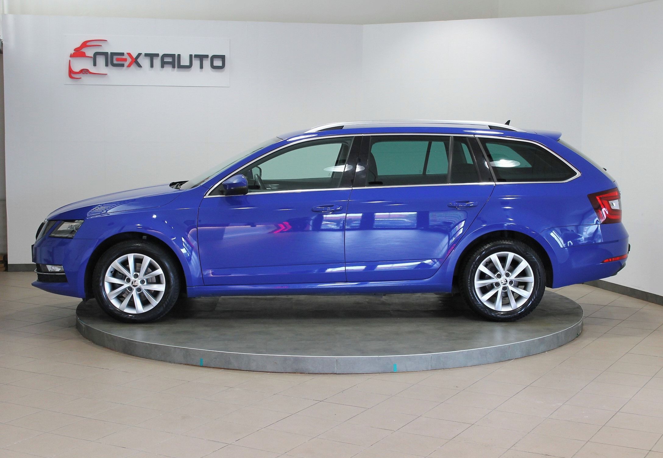 Škoda Octavia, 2.0 TDI 110kW DSG STYLE, TAŽNÉ - fotka 2