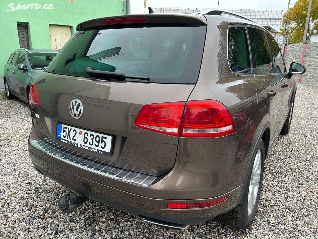 Volkswagen Touareg, 3.0 TDi 180KW pěkný stav - fotka 6