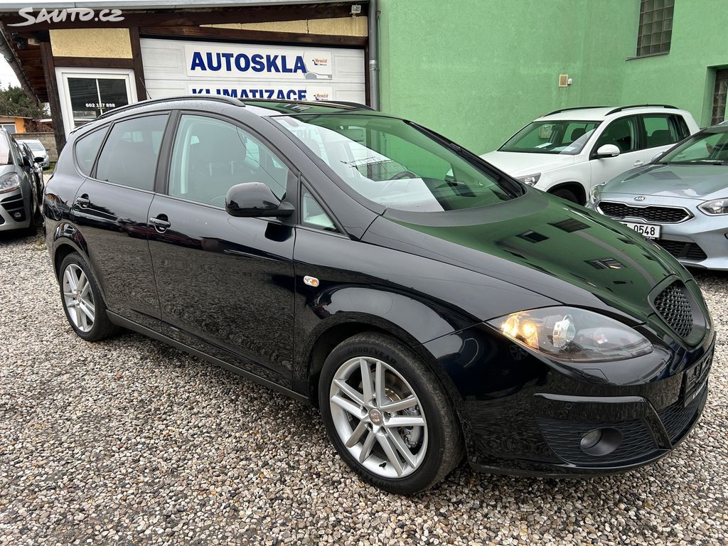 Seat Altea, XL2.0 TDi 103KW 4x4 pěkný stav - fotka 4