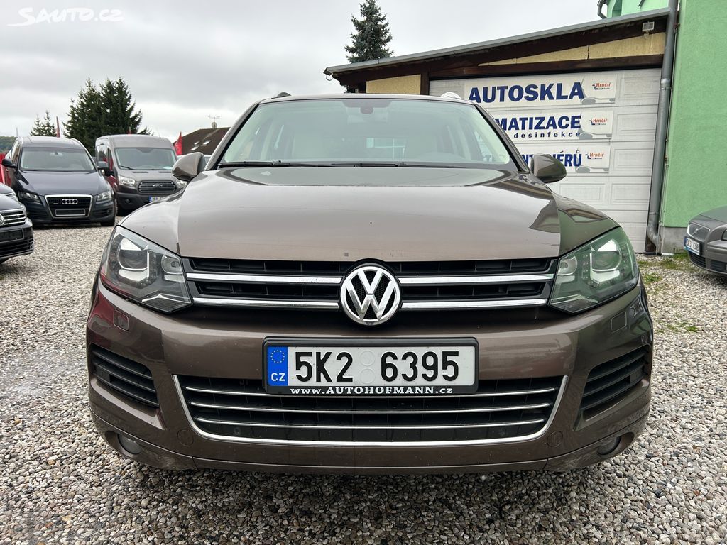 Volkswagen Touareg, 3.0 TDi 180KW pěkný stav - fotka 2