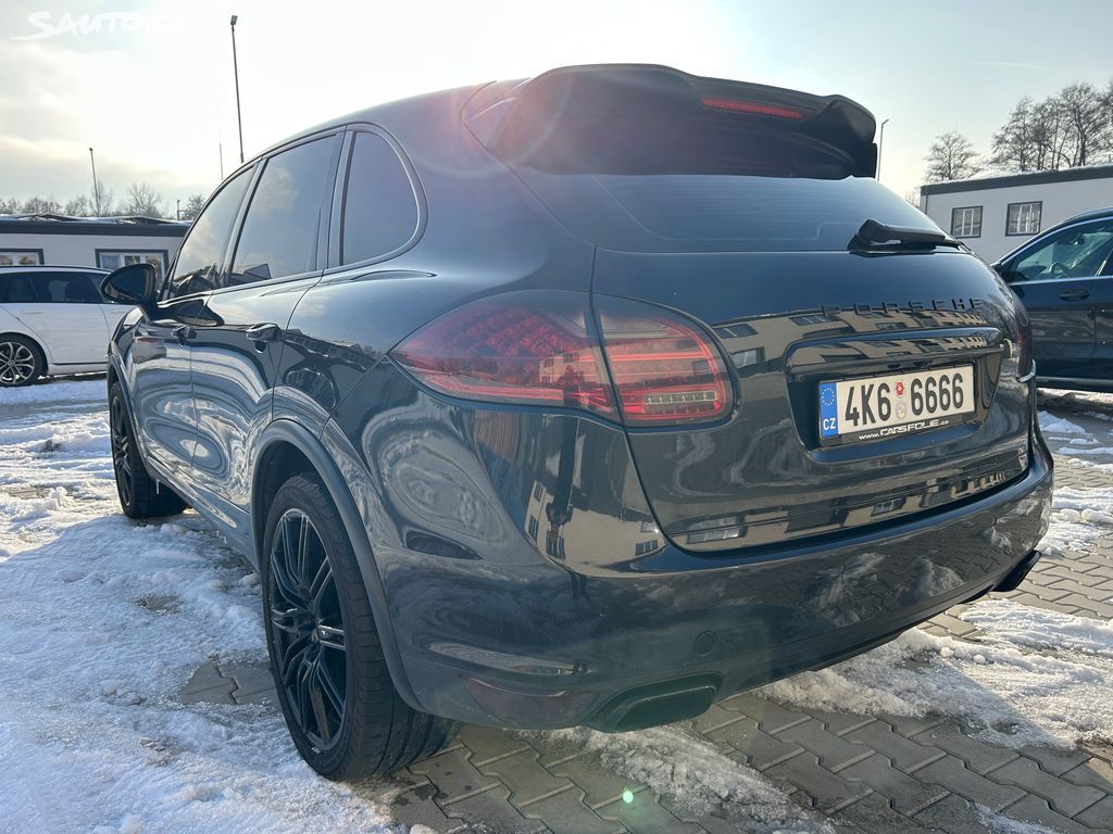 Porsche Cayenne, 3.0 D 180 KW - fotka 6