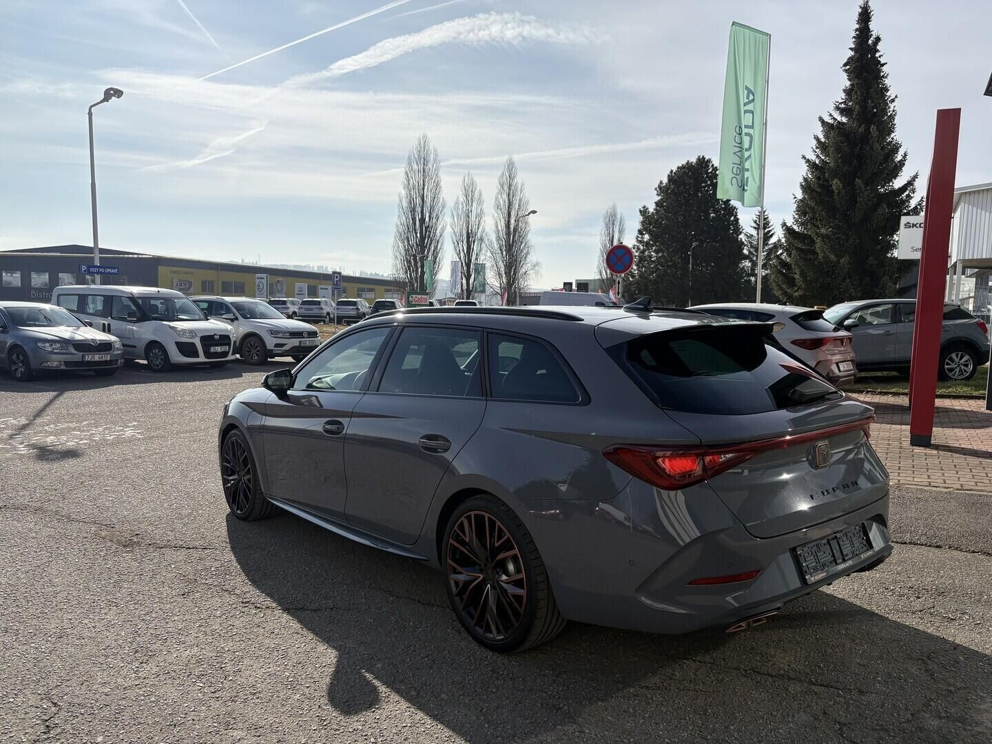 Cupra Leon, SP VZ e-HYBRID 245k DSG 180 kW - fotka 3