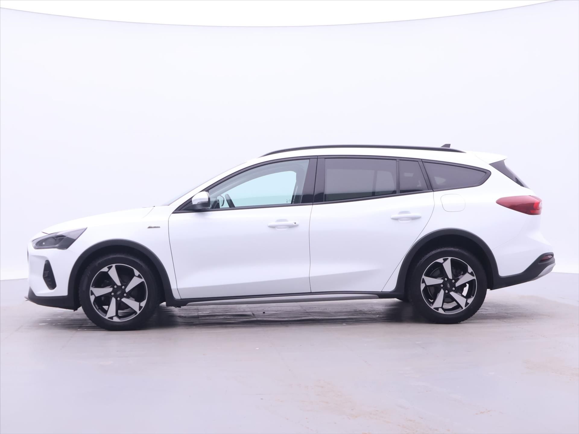 Ford Focus, 1.0 EB 114 kW CZ DPH 1.Maj. - fotka 4