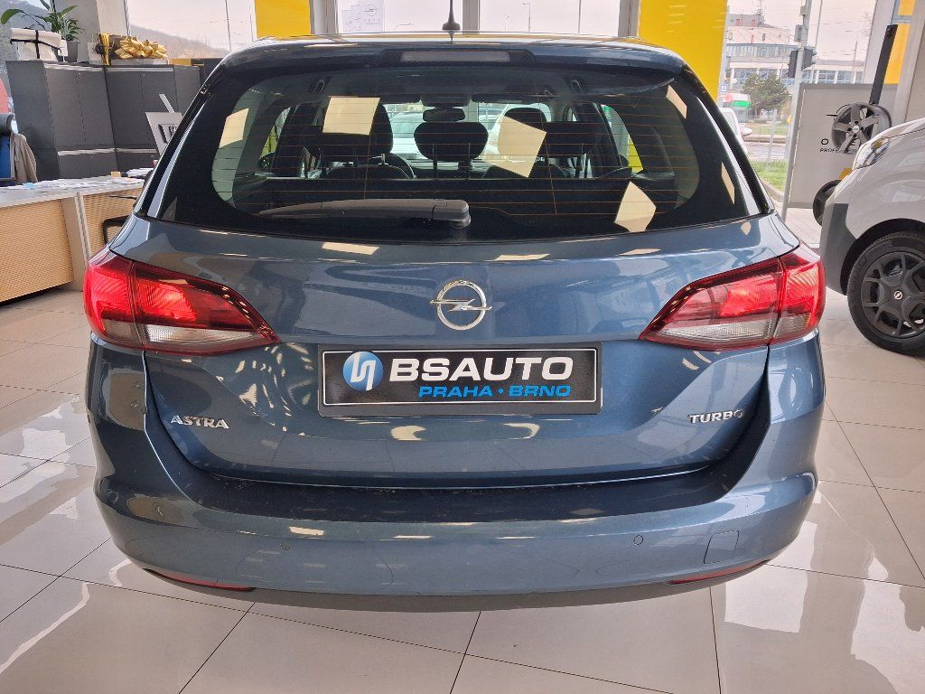 Opel Astra, 1.4T 92kW 2016 - fotka 5