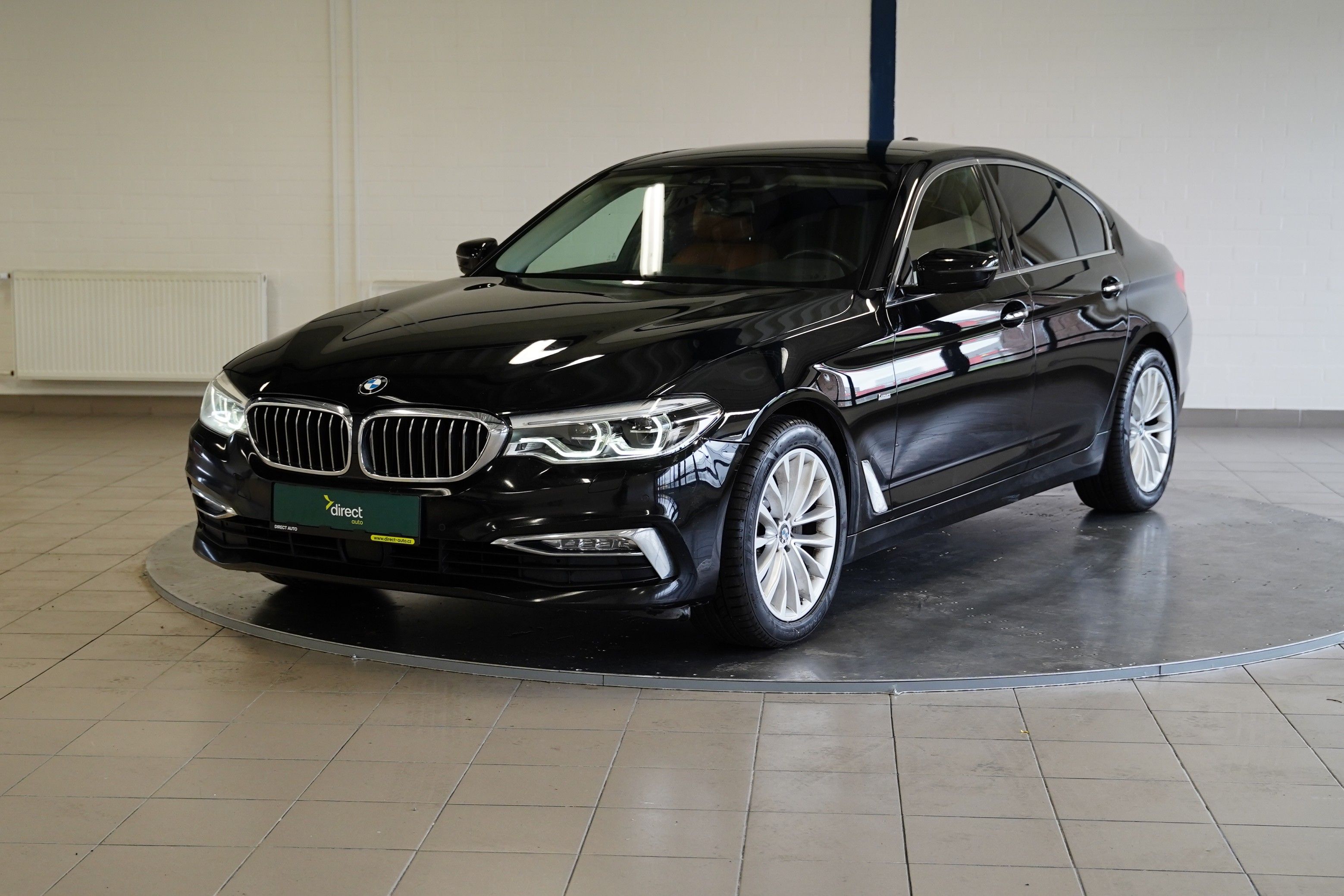 BMW Řada 5, 530 D XDrive 195 KW
