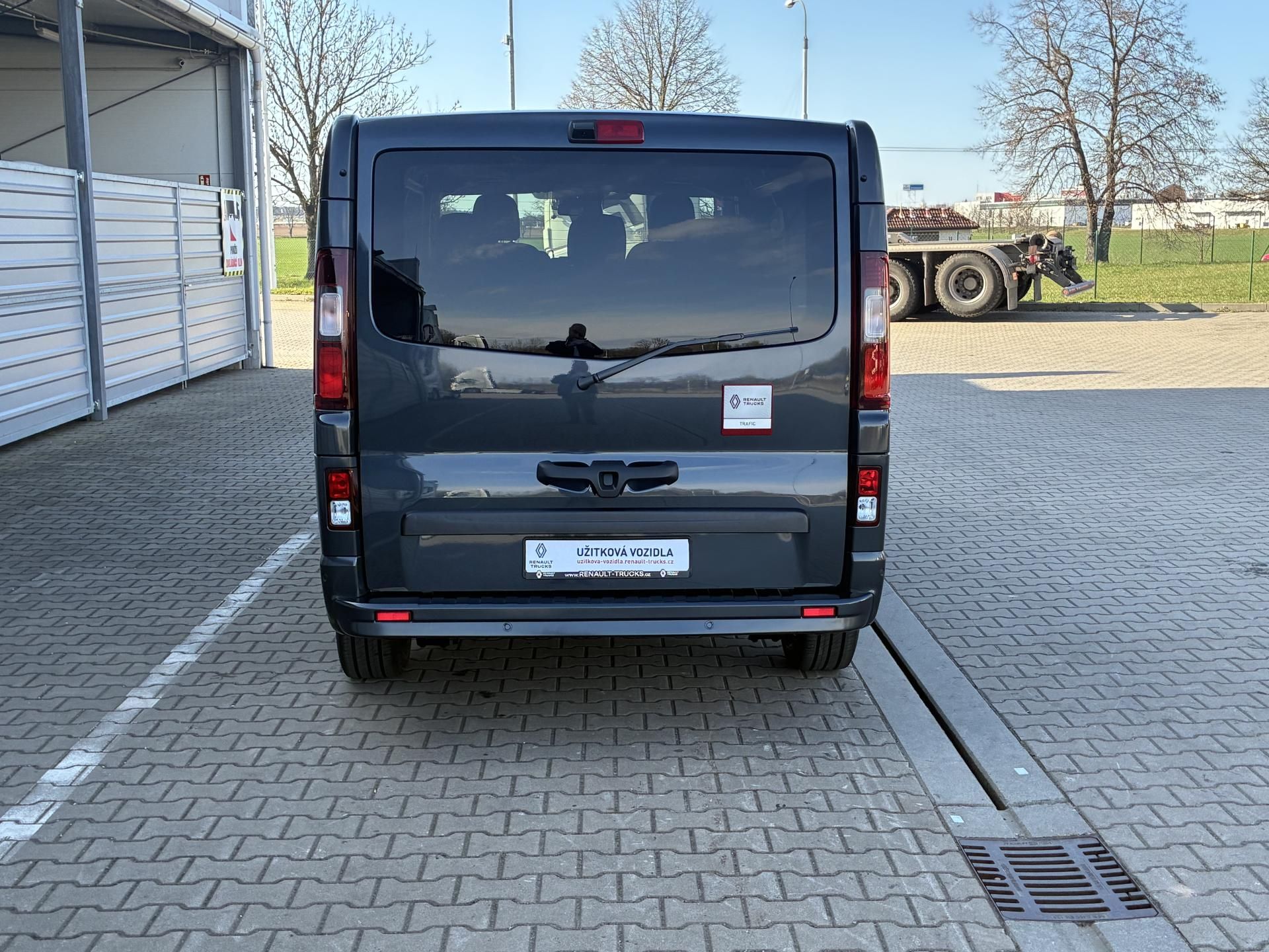 Renault Trafic, COMBI L2H1 170k AT9 RED 8 MÍST - fotka 5