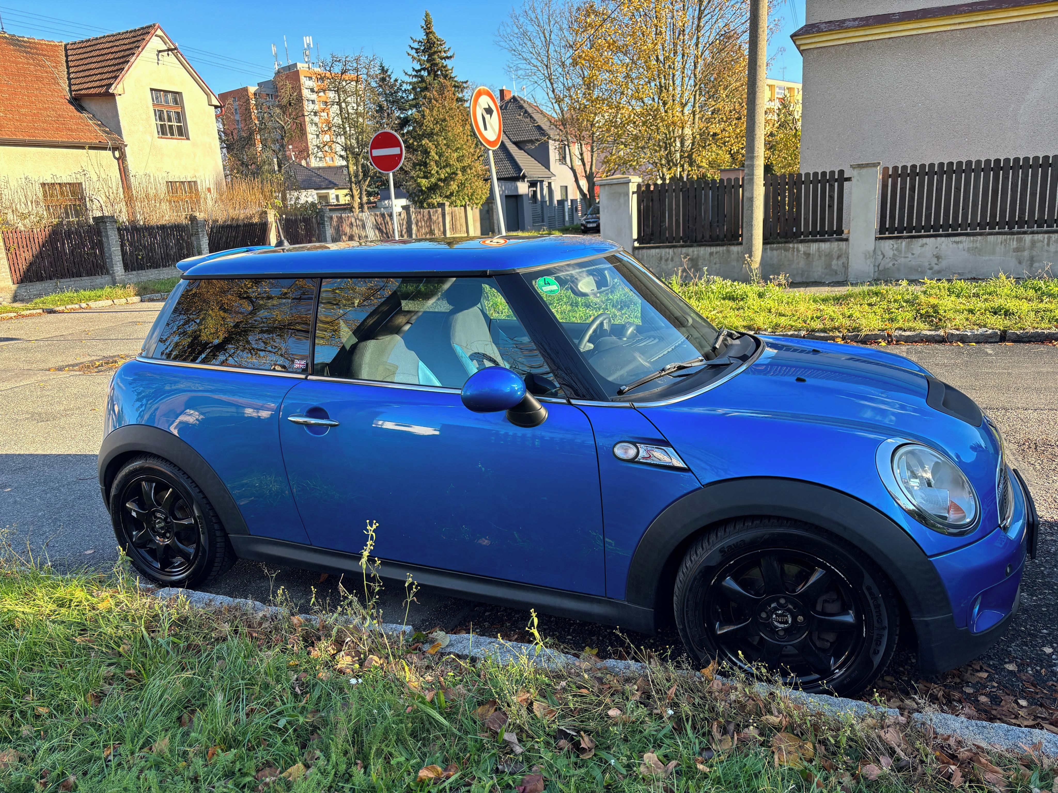 Mini Cooper S, R56, panorama okno - fotka 2