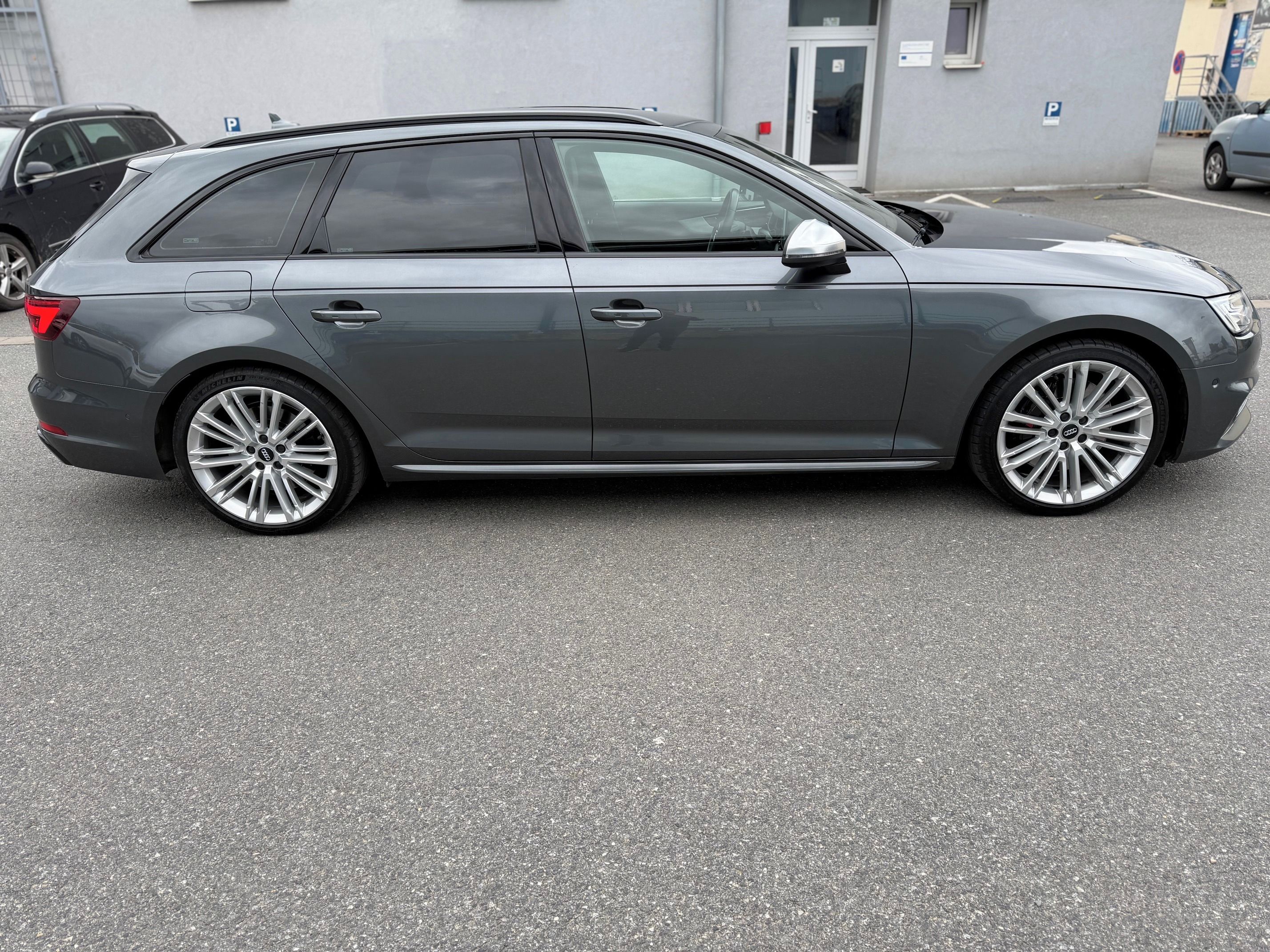 Audi S4, koup.CZ 1.maj. BSR 402PS - DPH - fotka 2