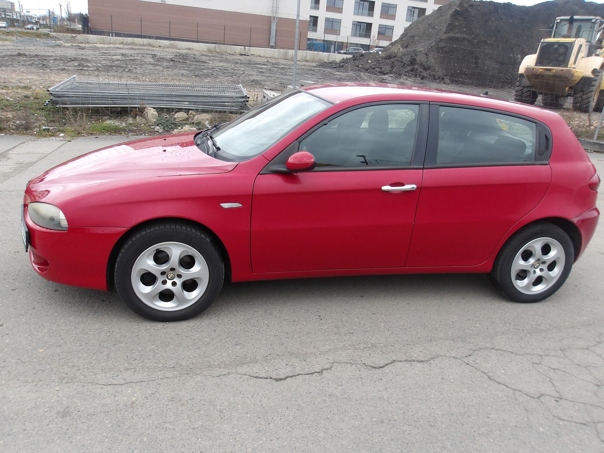 Alfa Romeo 147, 1,6i 77kW LPG - fotka 3