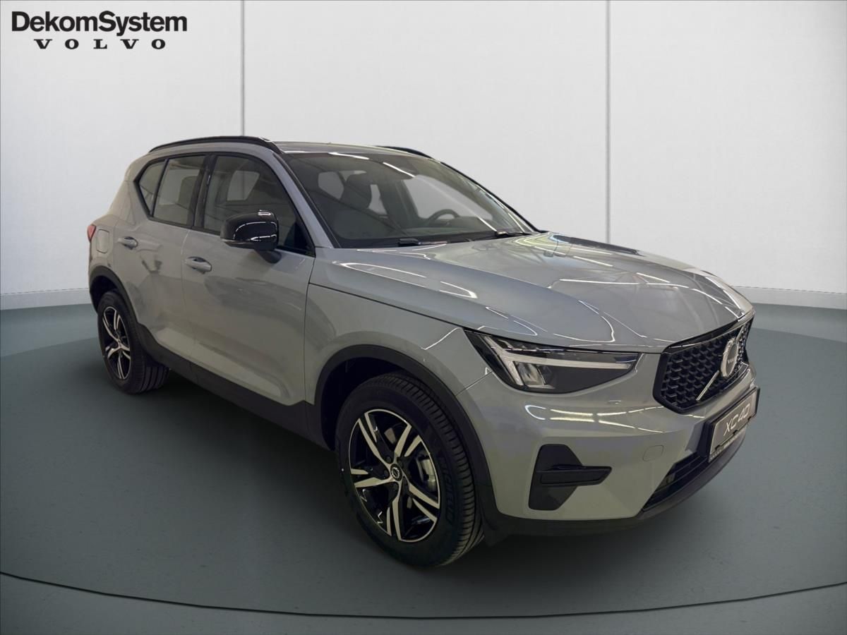 Volvo XC40, 2,0 B3 FWD Plus Dark 7405 - fotka 2