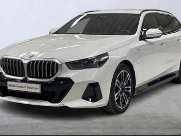 530e AWD Touring MSport Tažné