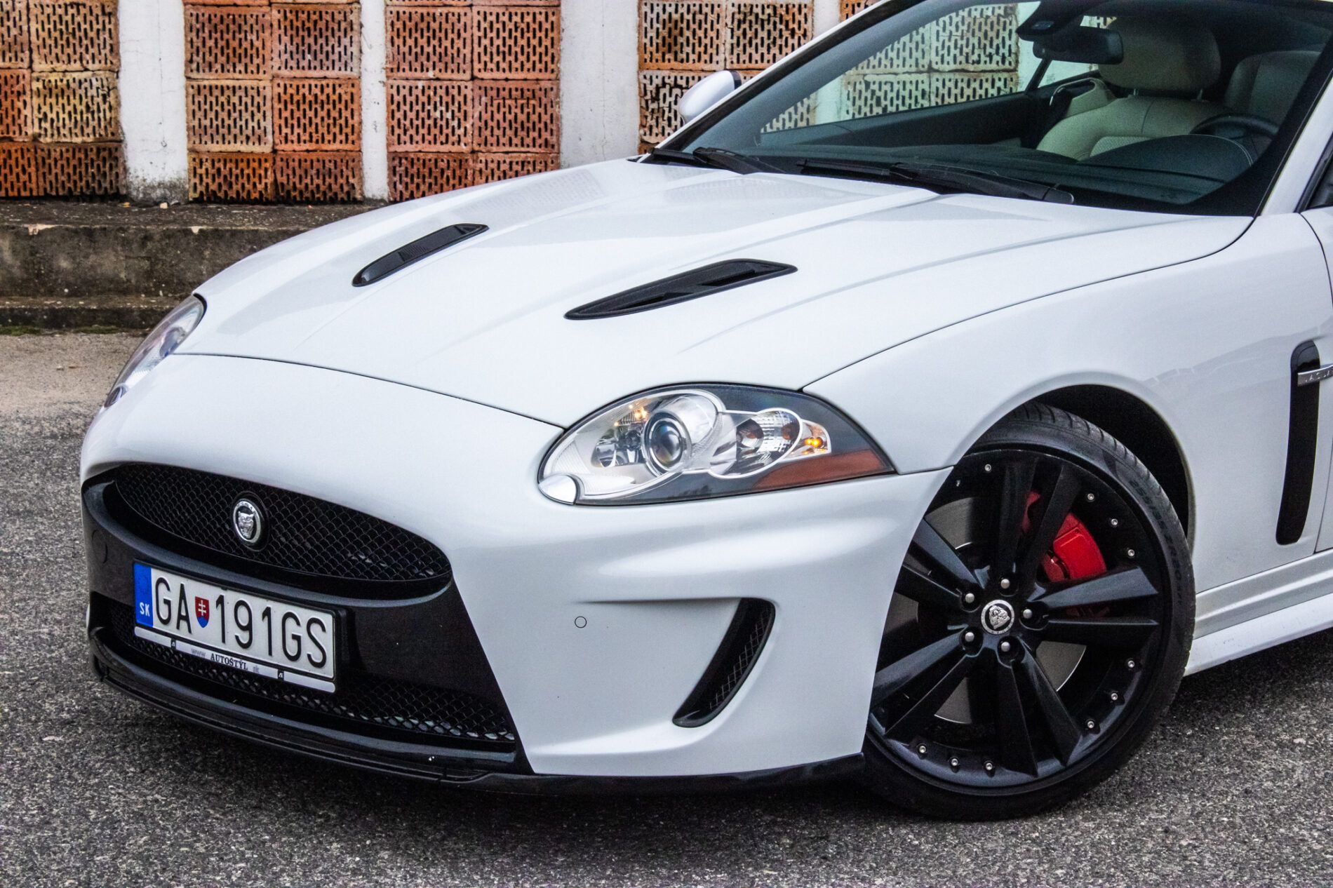 Jaguar XK - fotka 2