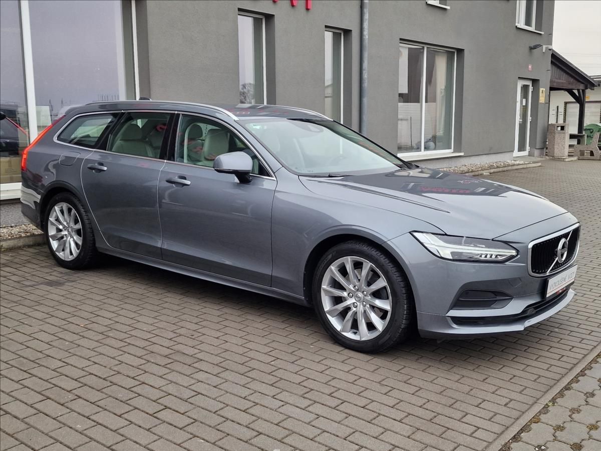 Volvo V90, 2.0 D4 Momentum Pro,ČR,1.Maj. - fotka 2