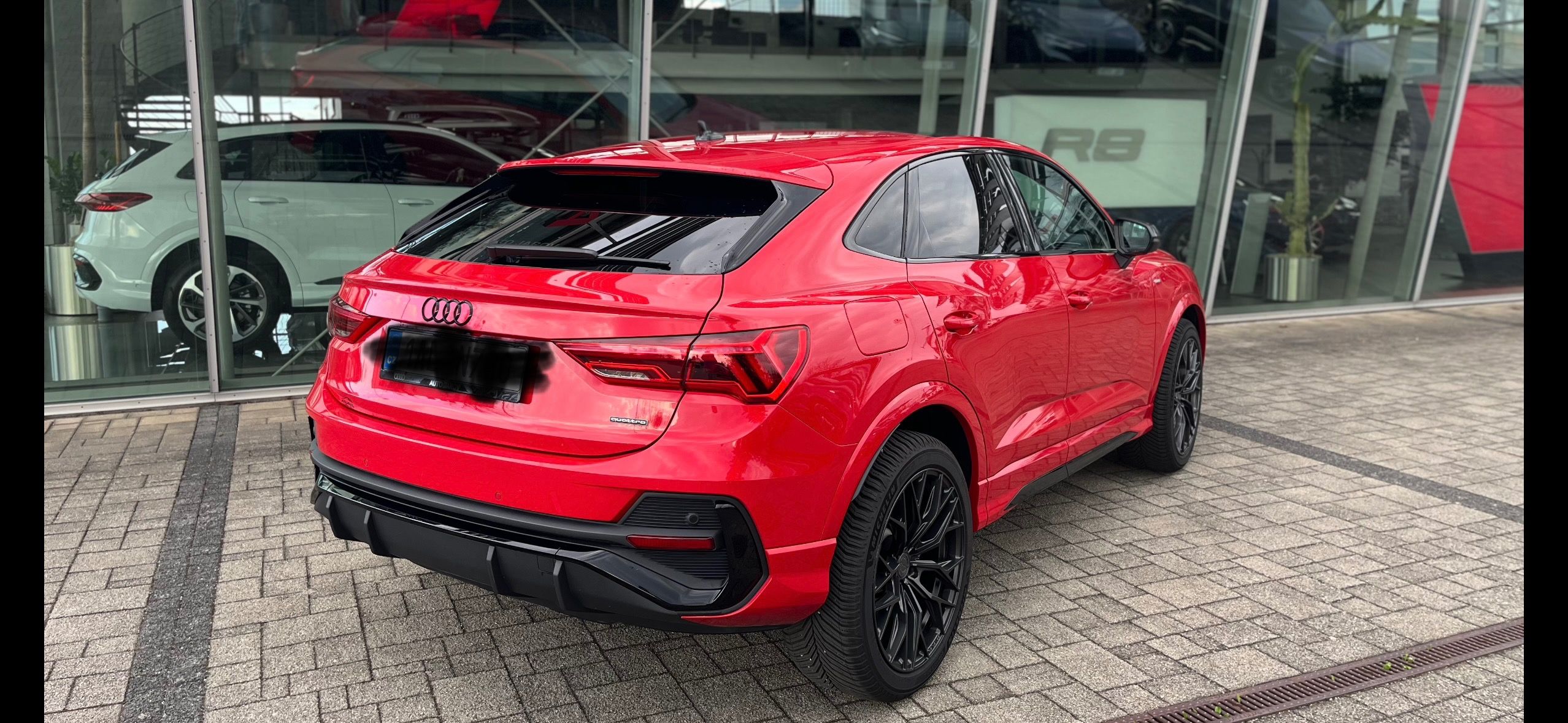 Audi Q3, 4.0 TDI QUATRO S-LINE SPORT - fotka 6