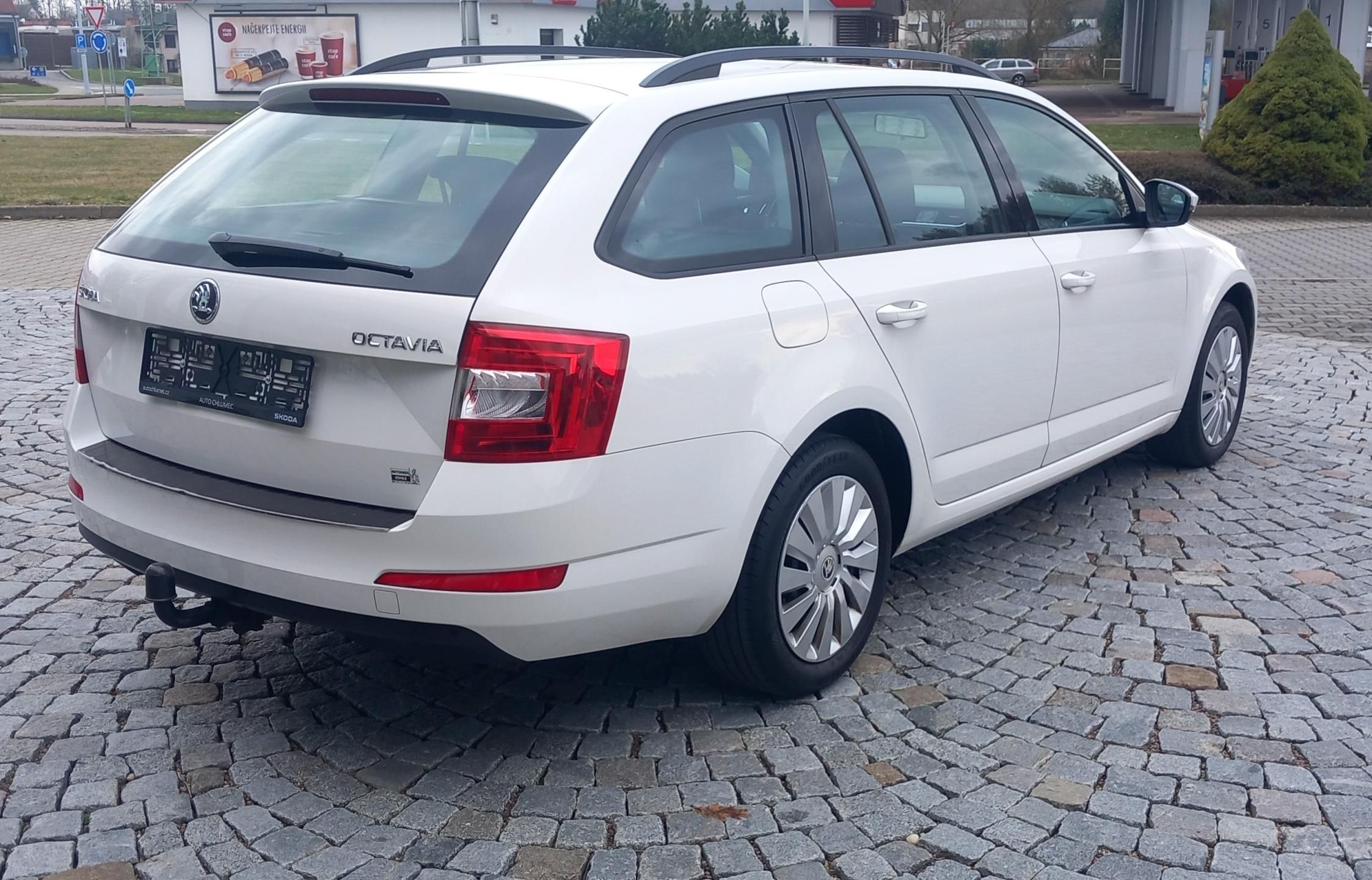Škoda Octavia, 1.4 TSI Ambition - fotka 4
