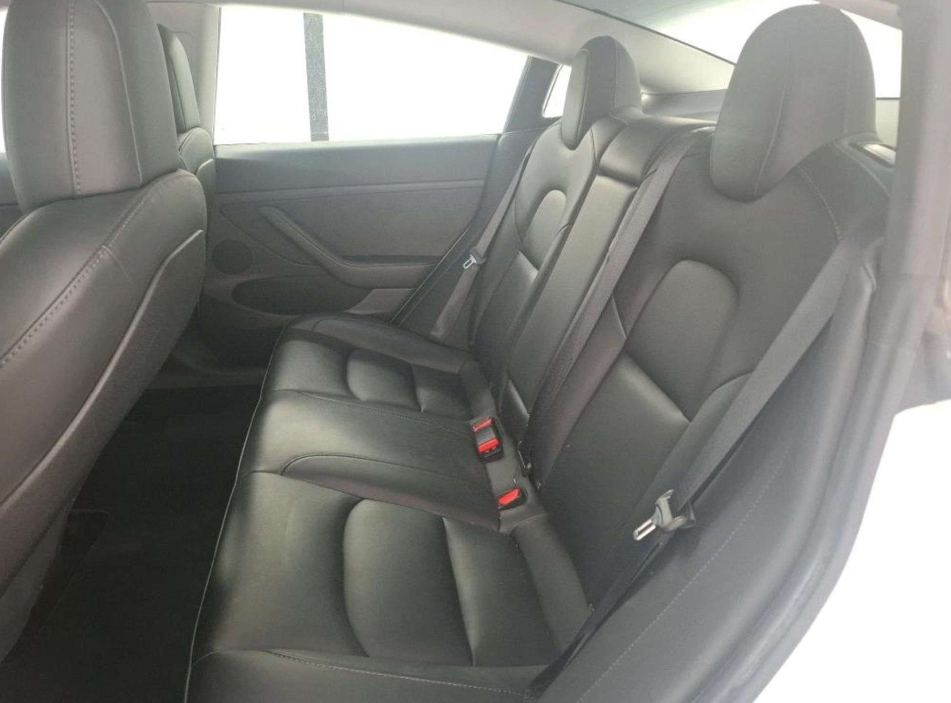 Tesla Model 3, SR+ Refresh LFP - fotka 5